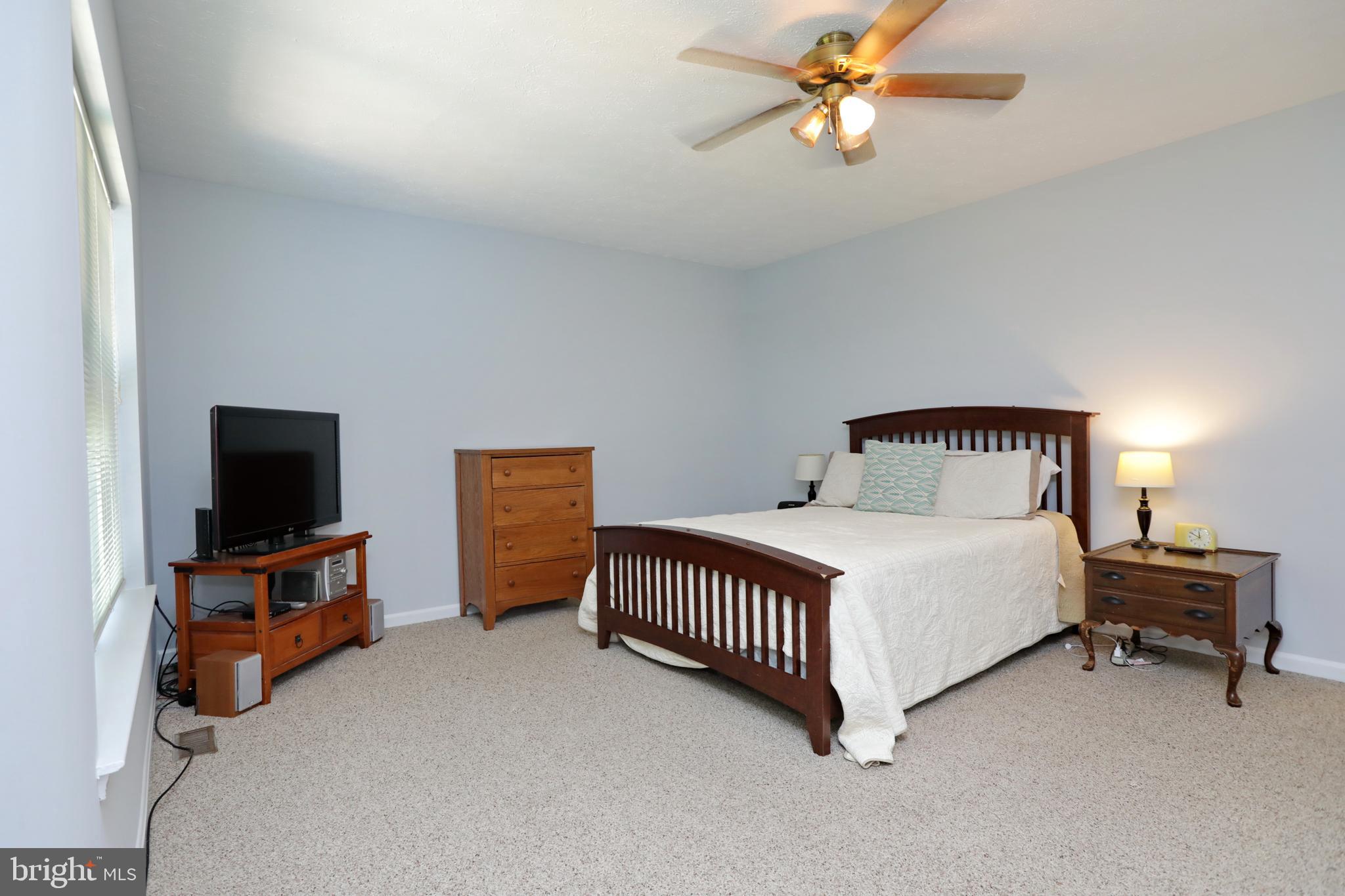 HAMPSHIRE - Residential