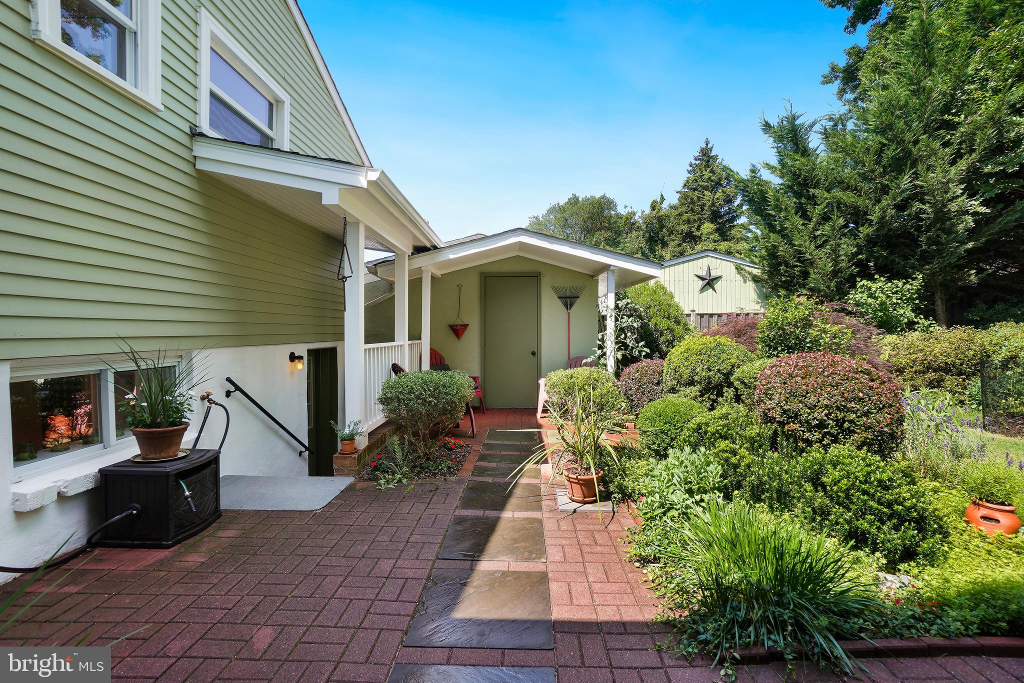 BROOKHAVEN - Residential