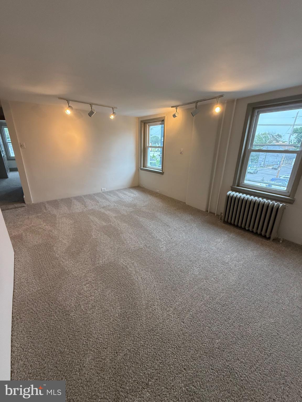 CLIFTON HEIGHTS - Residential