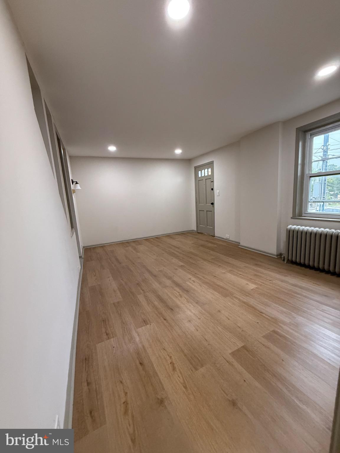 CLIFTON HEIGHTS - Residential