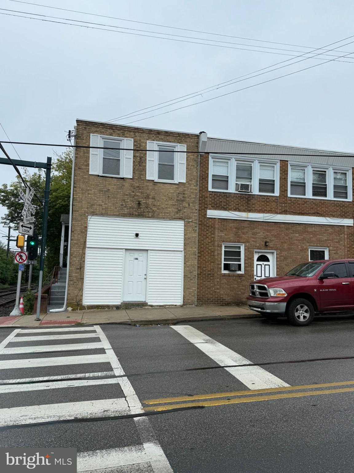 CLIFTON HEIGHTS - Residential