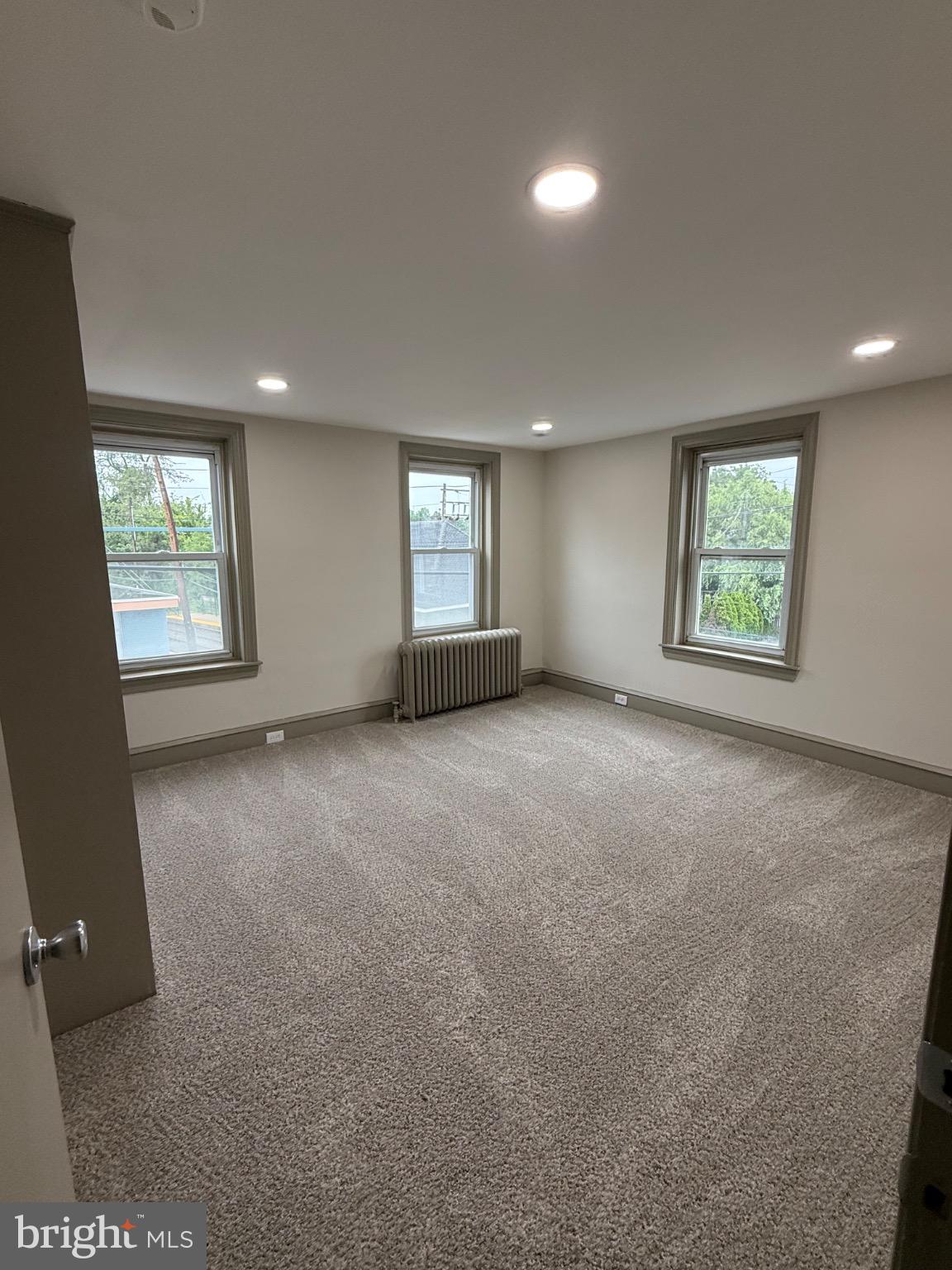 CLIFTON HEIGHTS - Residential