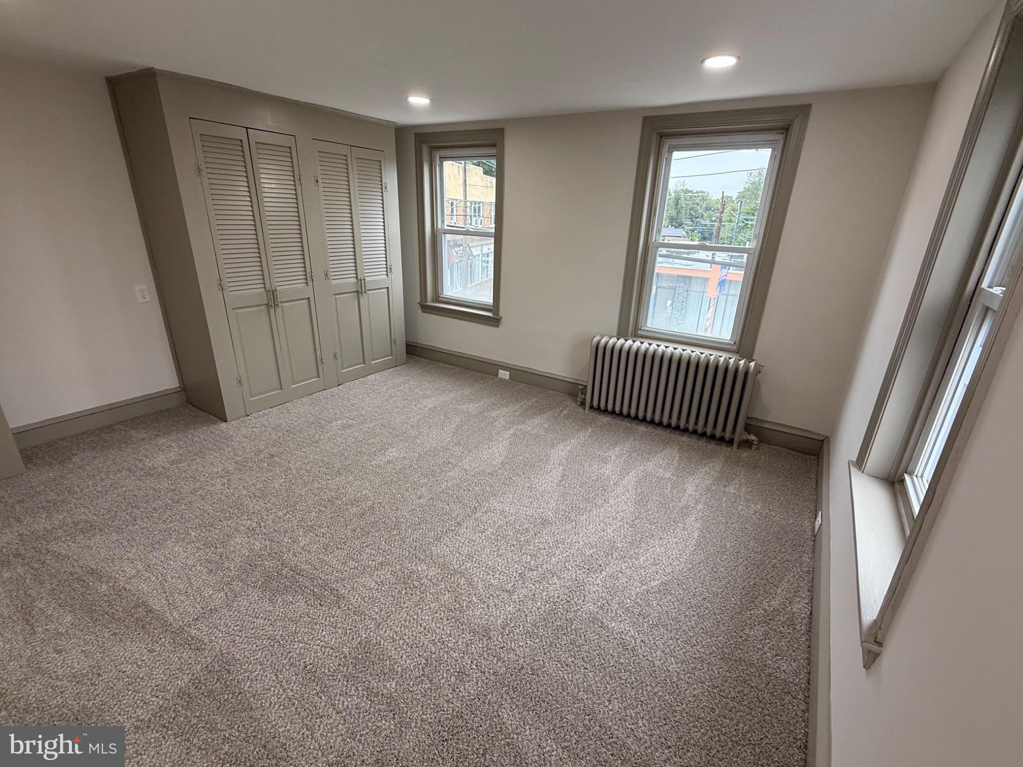 CLIFTON HEIGHTS - Residential