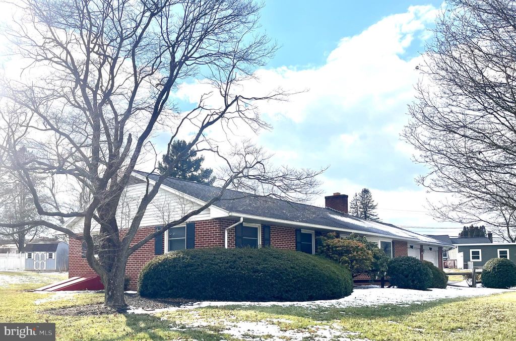 Photo of 63 Meadow Lane, SMOKETOWN, PA 17576 (MLS # PALA2063094)