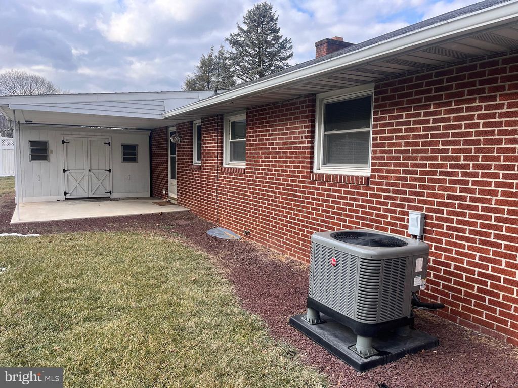 Photo of 63 Meadow Lane, SMOKETOWN, PA 17576 (MLS # PALA2063094)