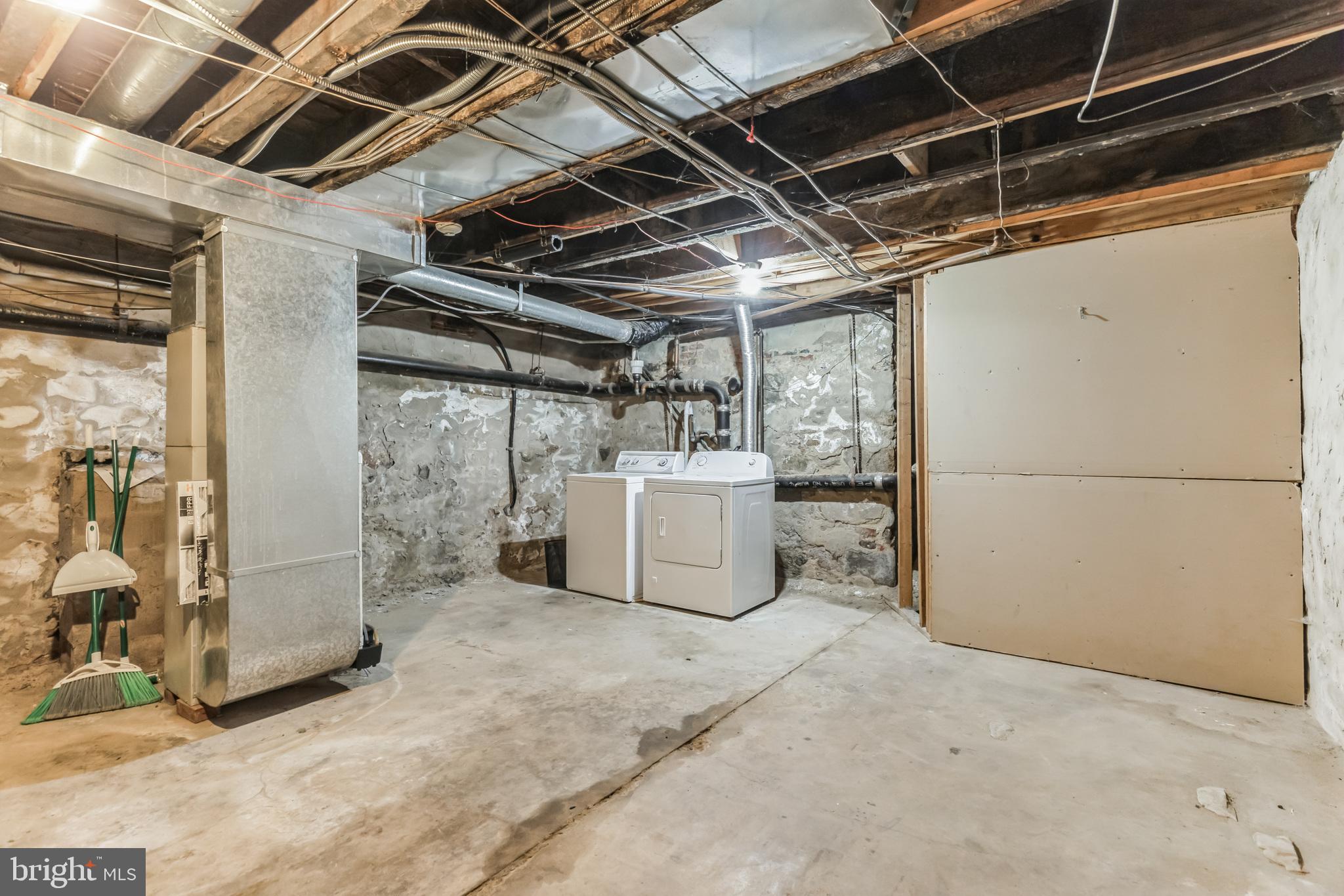 WASHINGTON SQ WEST - Residential Lease