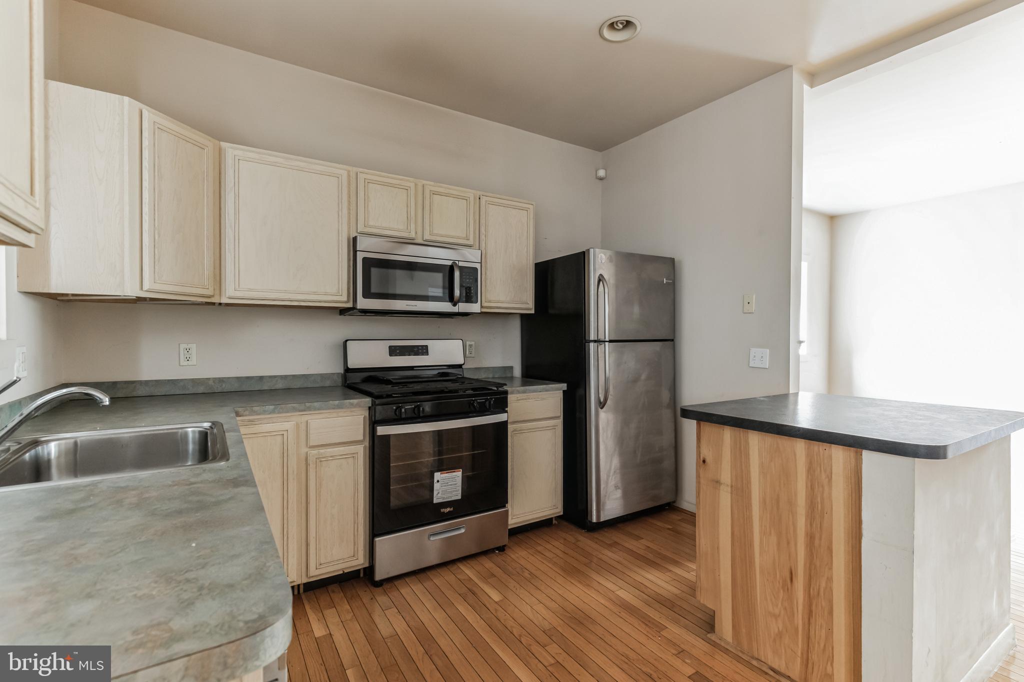 WASHINGTON SQ WEST - Residential Lease