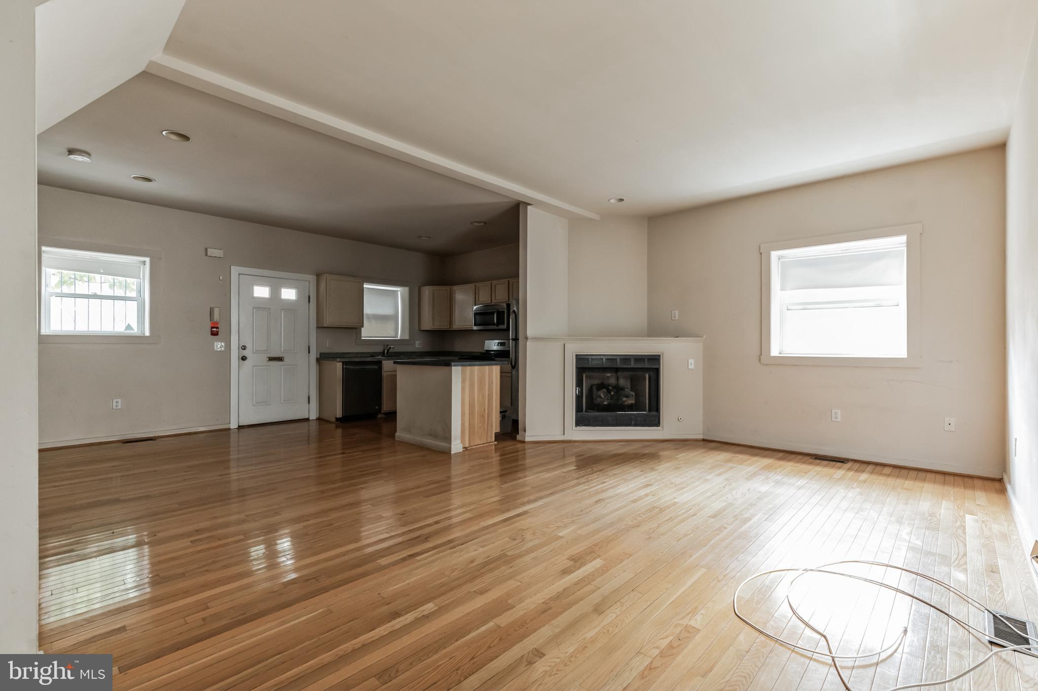 WASHINGTON SQ WEST - Residential Lease