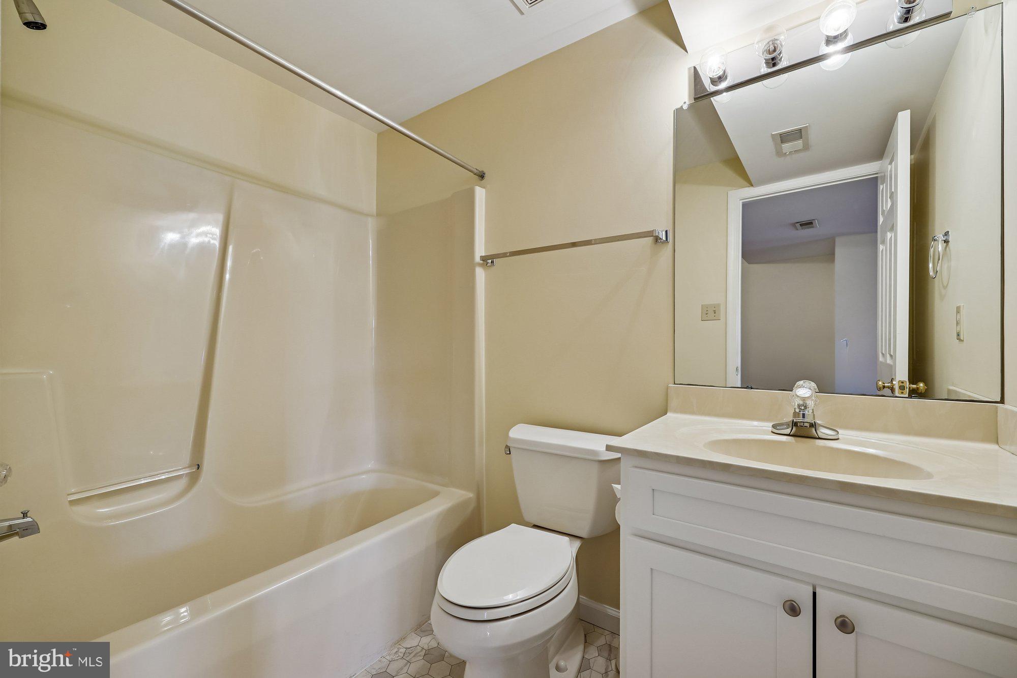 WATERSIDE - Residential