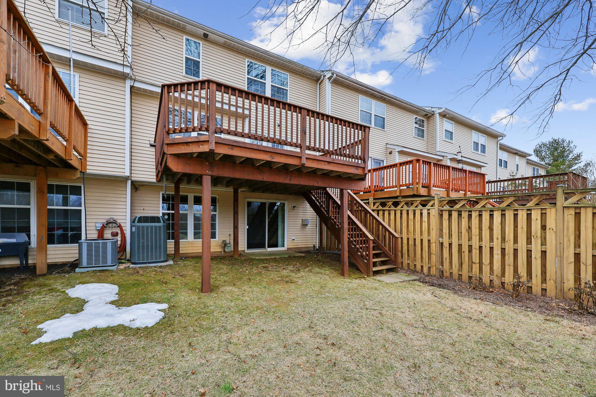 WATERSIDE - Residential