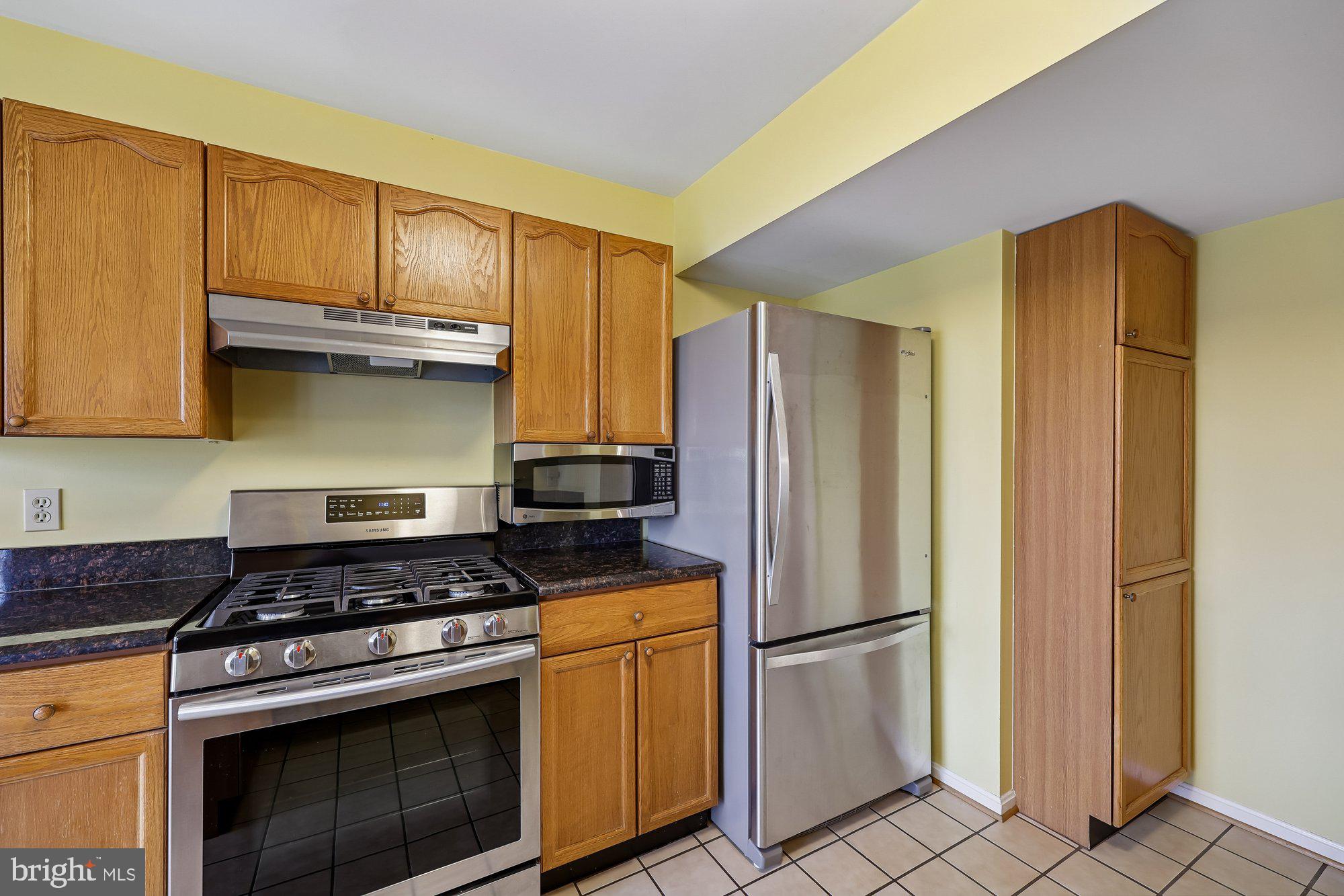 WATERSIDE - Residential