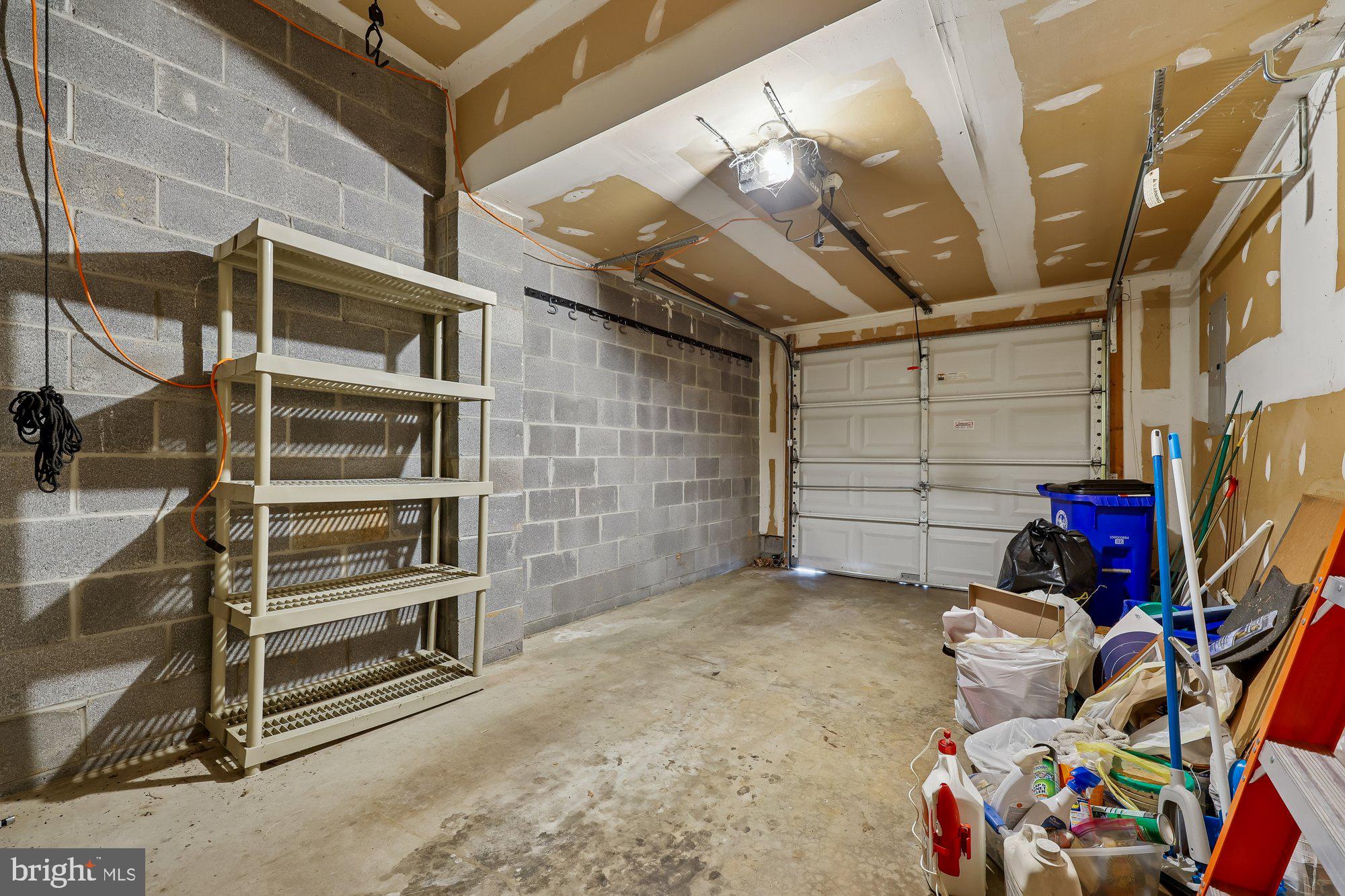 WATERSIDE - Residential