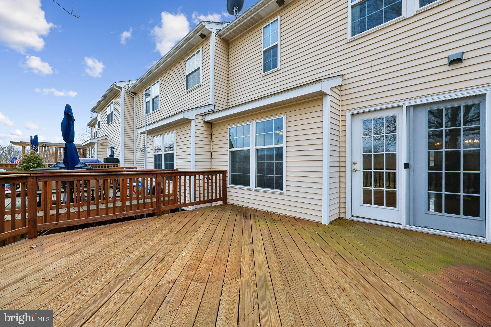 WATERSIDE - Residential