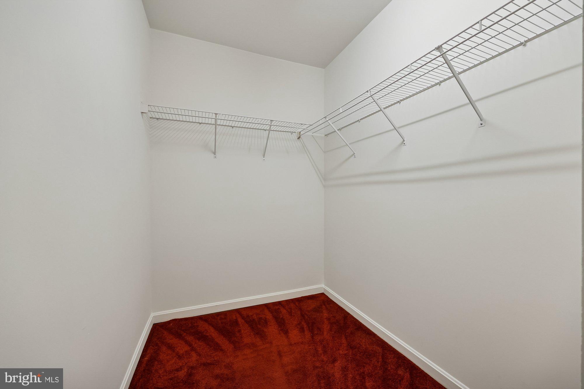 WATERSIDE - Residential