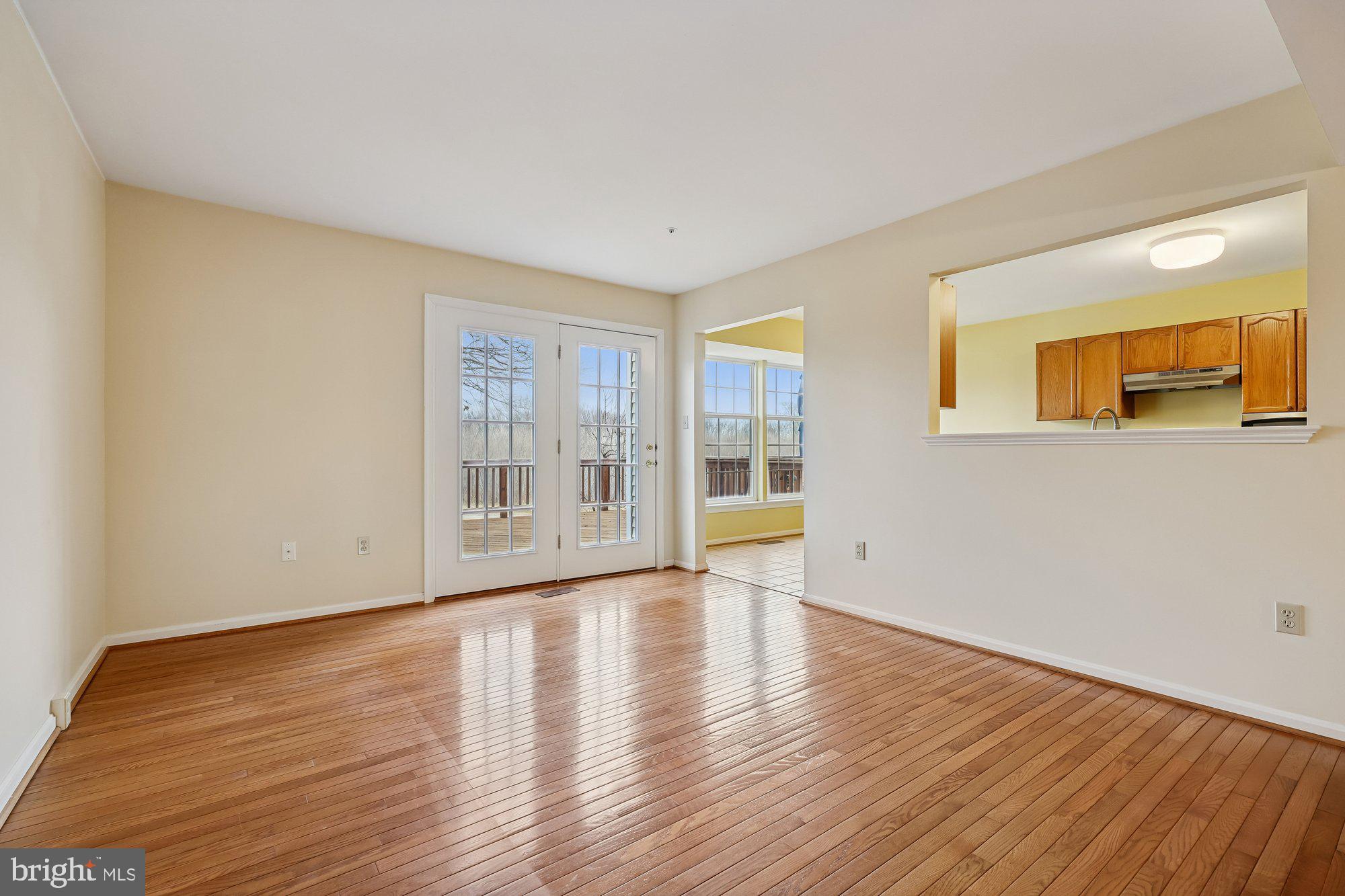 WATERSIDE - Residential