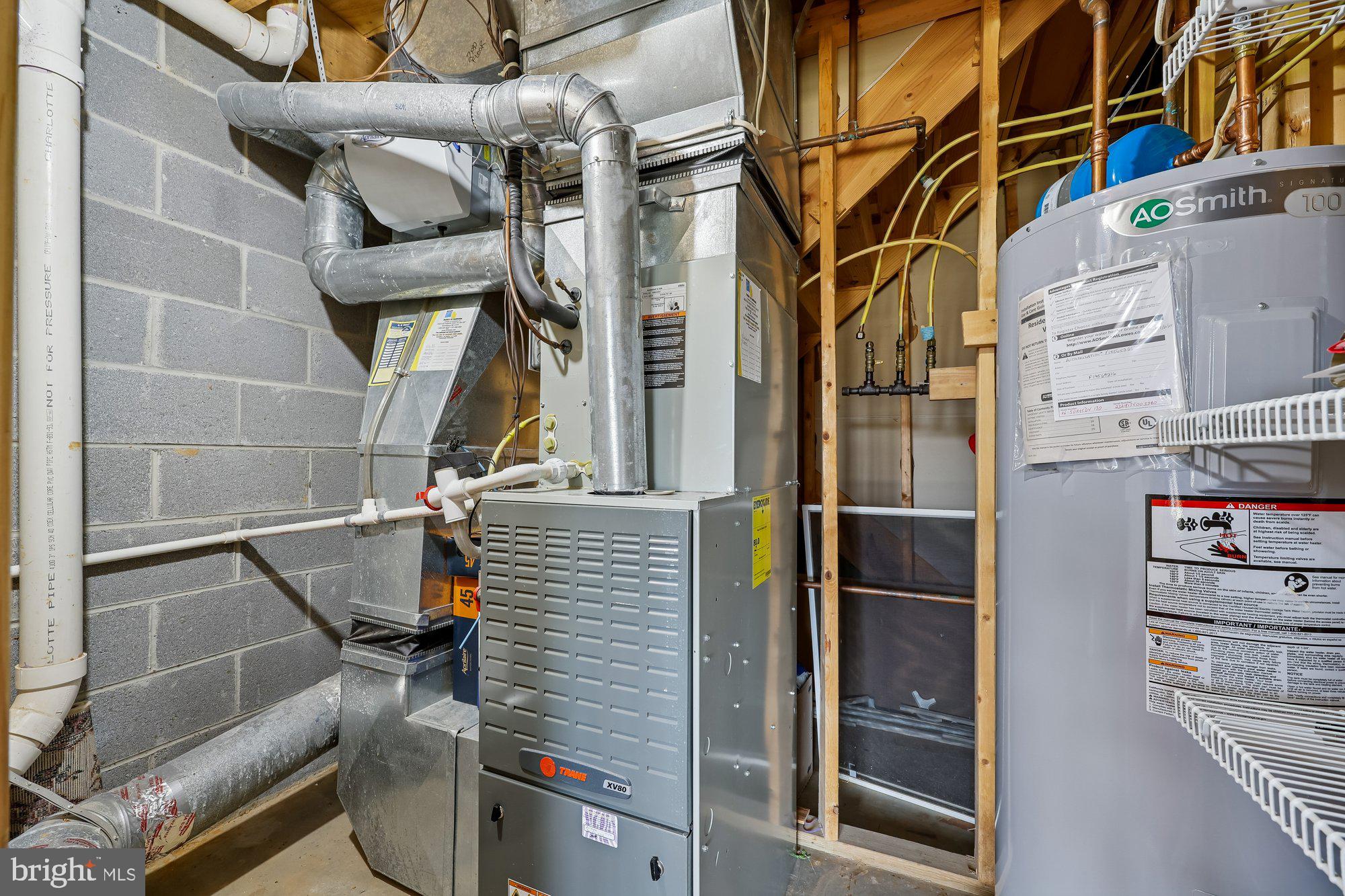 WATERSIDE - Residential