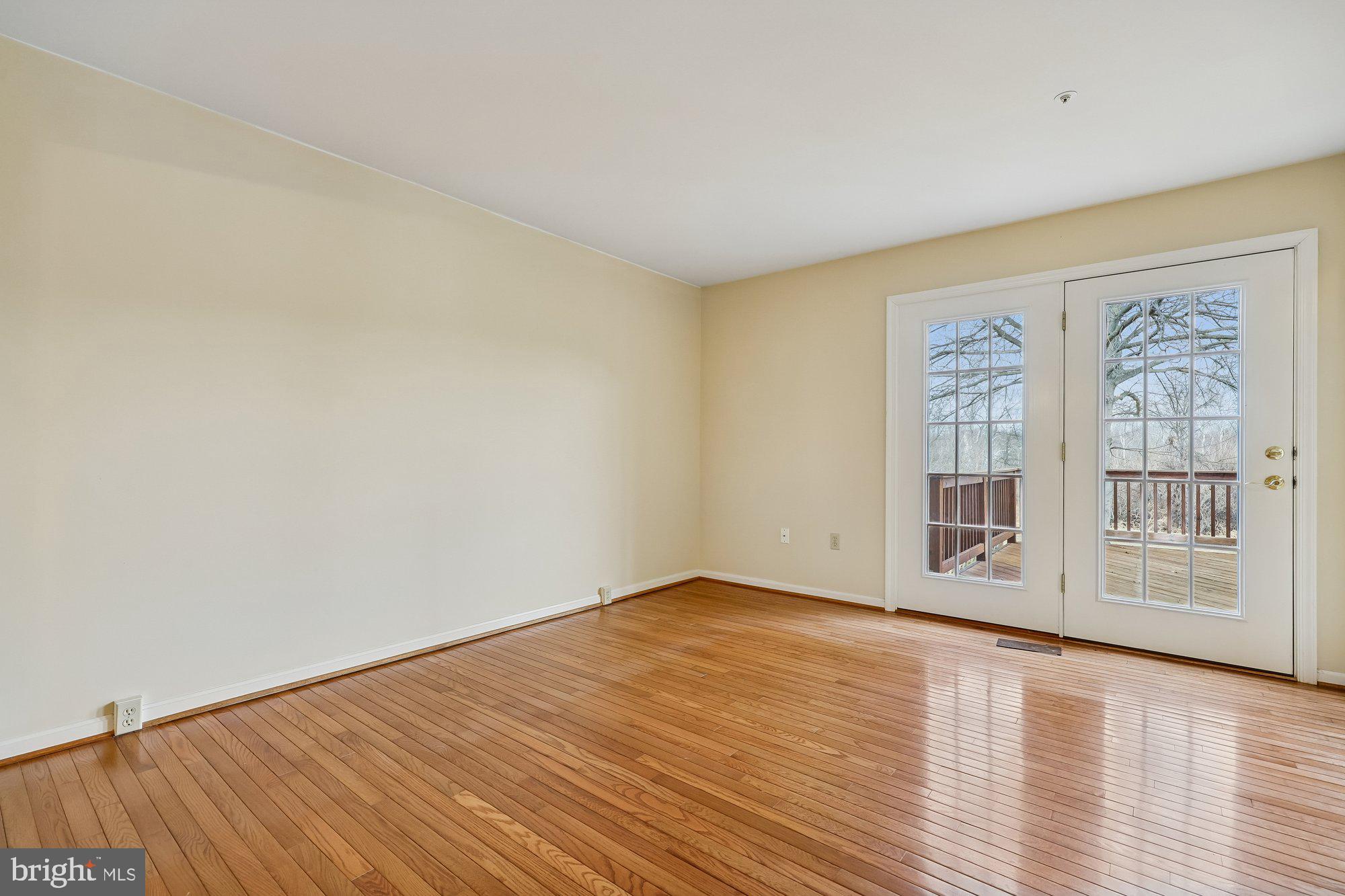 WATERSIDE - Residential