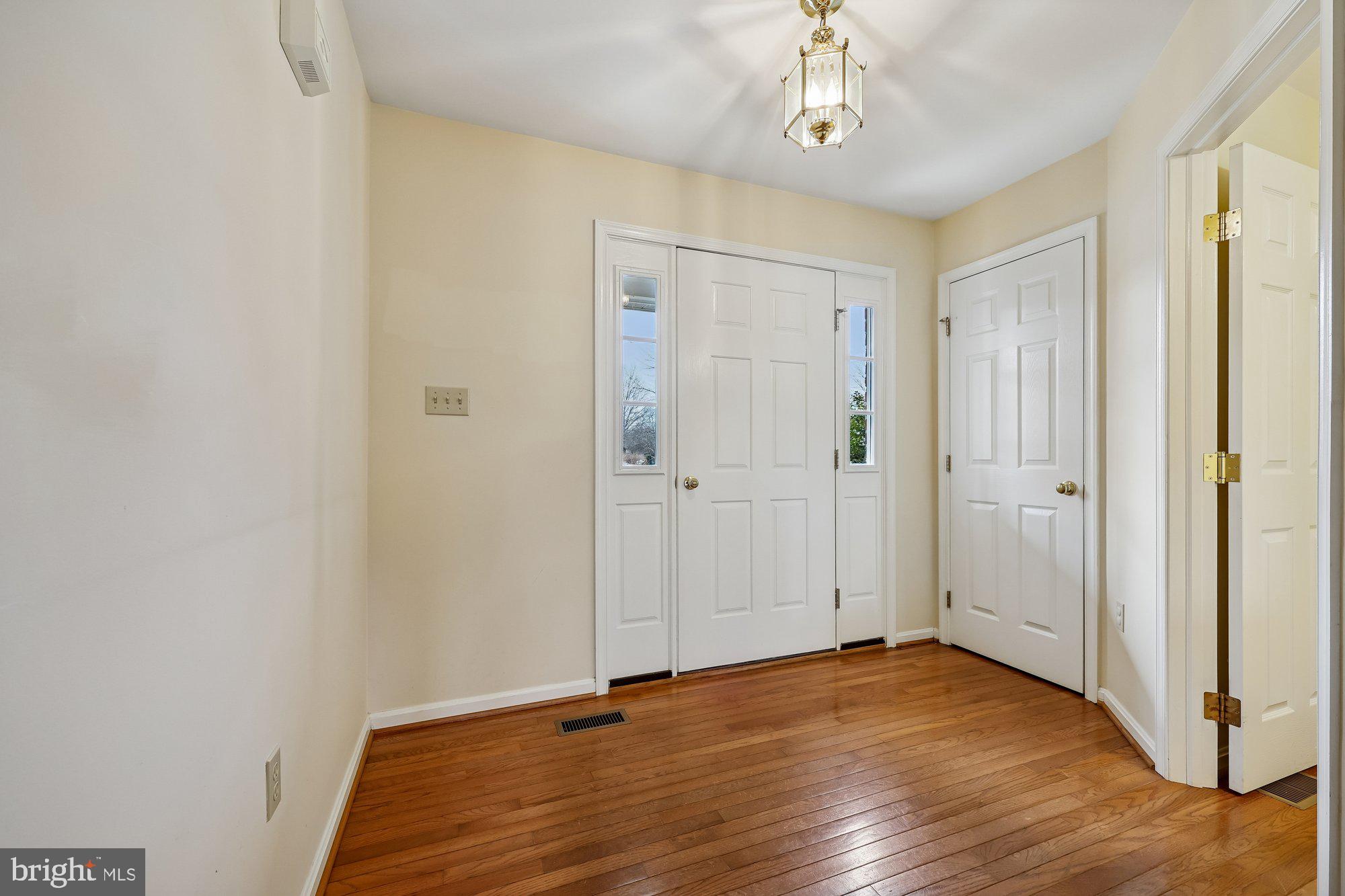 WATERSIDE - Residential