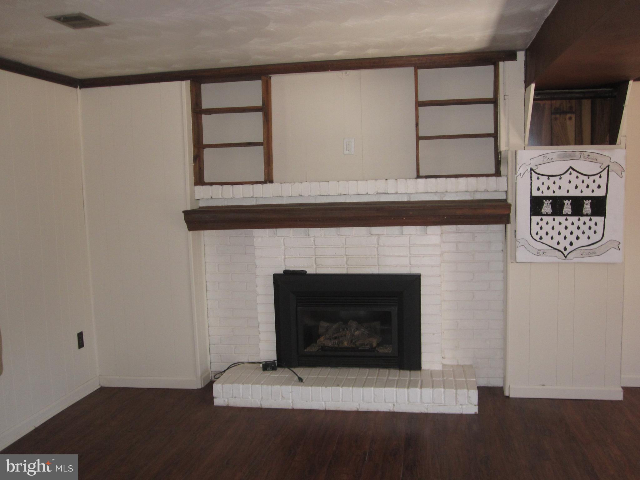 ALLVIEW ESTATES - Residential Lease