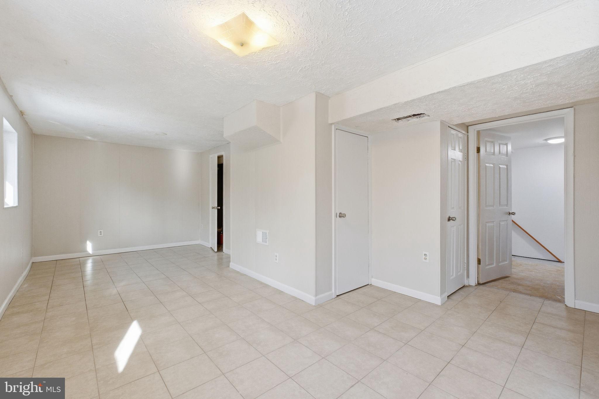 KINGS PARK WEST - Residential