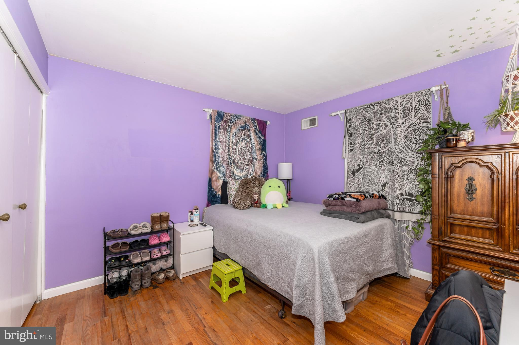 MANOR WOODS - Residential