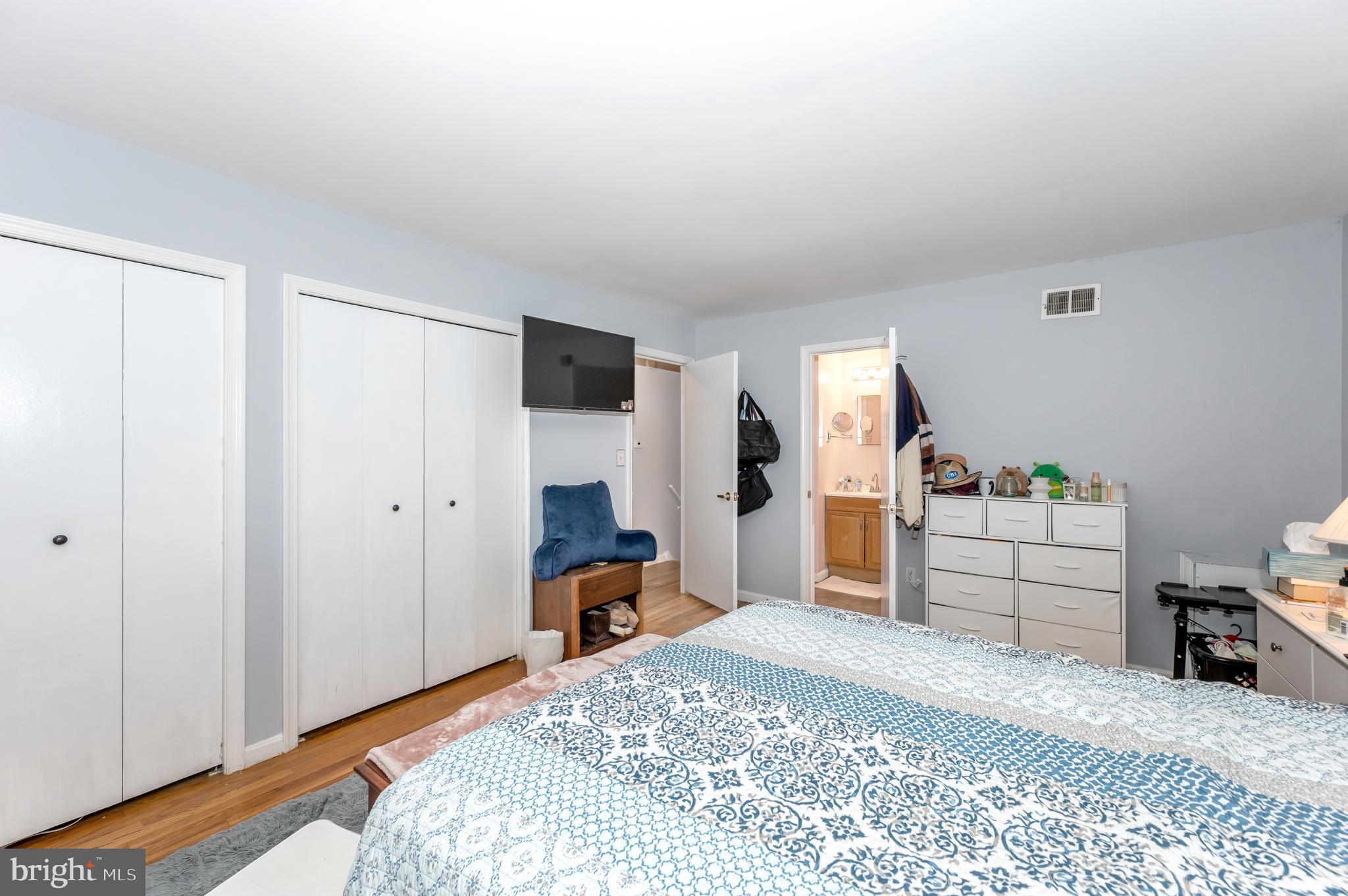 MANOR WOODS - Residential