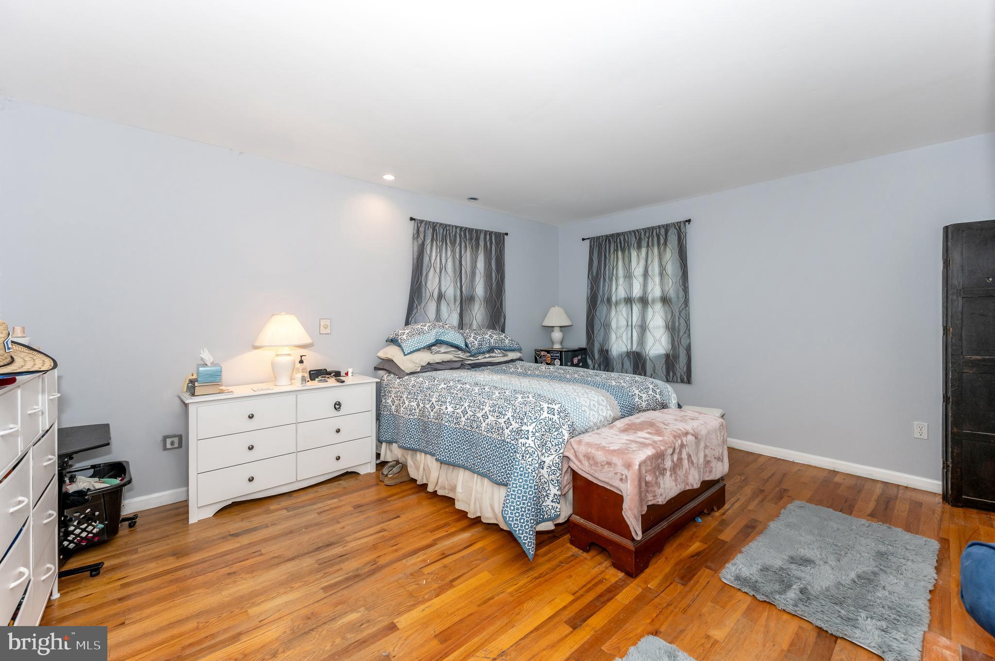 MANOR WOODS - Residential