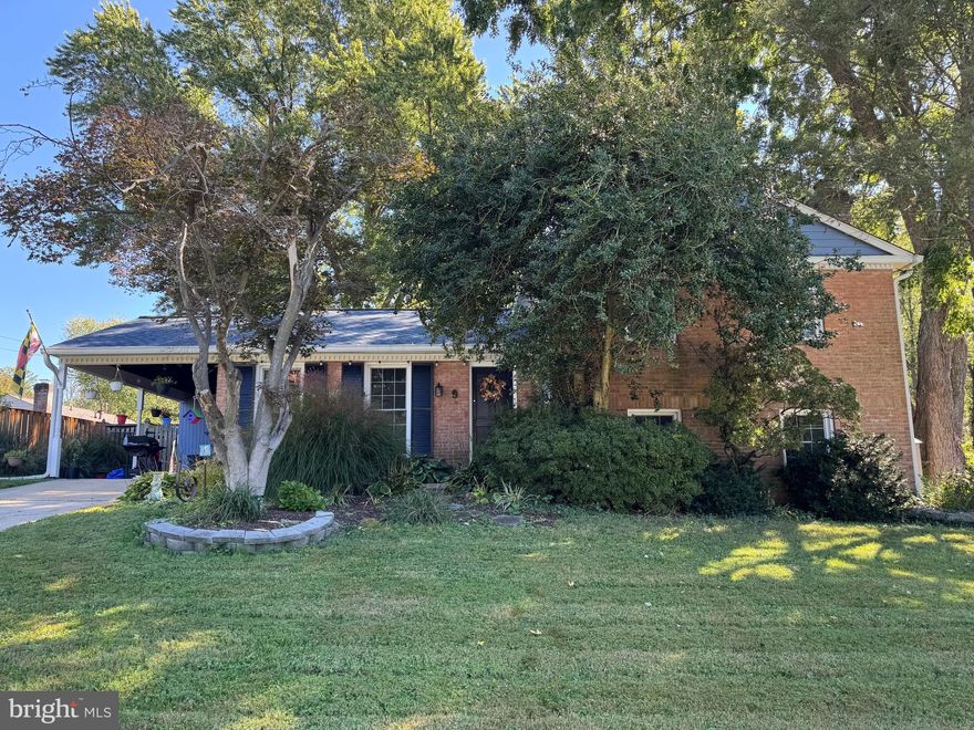 Welcome Home!This spacious Home is located close to everything yet maintains the feel of a country estate.
Schools,restaurants,shopping,and public transportation,and Metro are all close and easily accesible.This four level split level has room for all with LVT flooring,upgraded windows,roofing,and gutters.All this located on a large unique landscaped lot with stone patio,preminum,outdoor storage,and so much more.