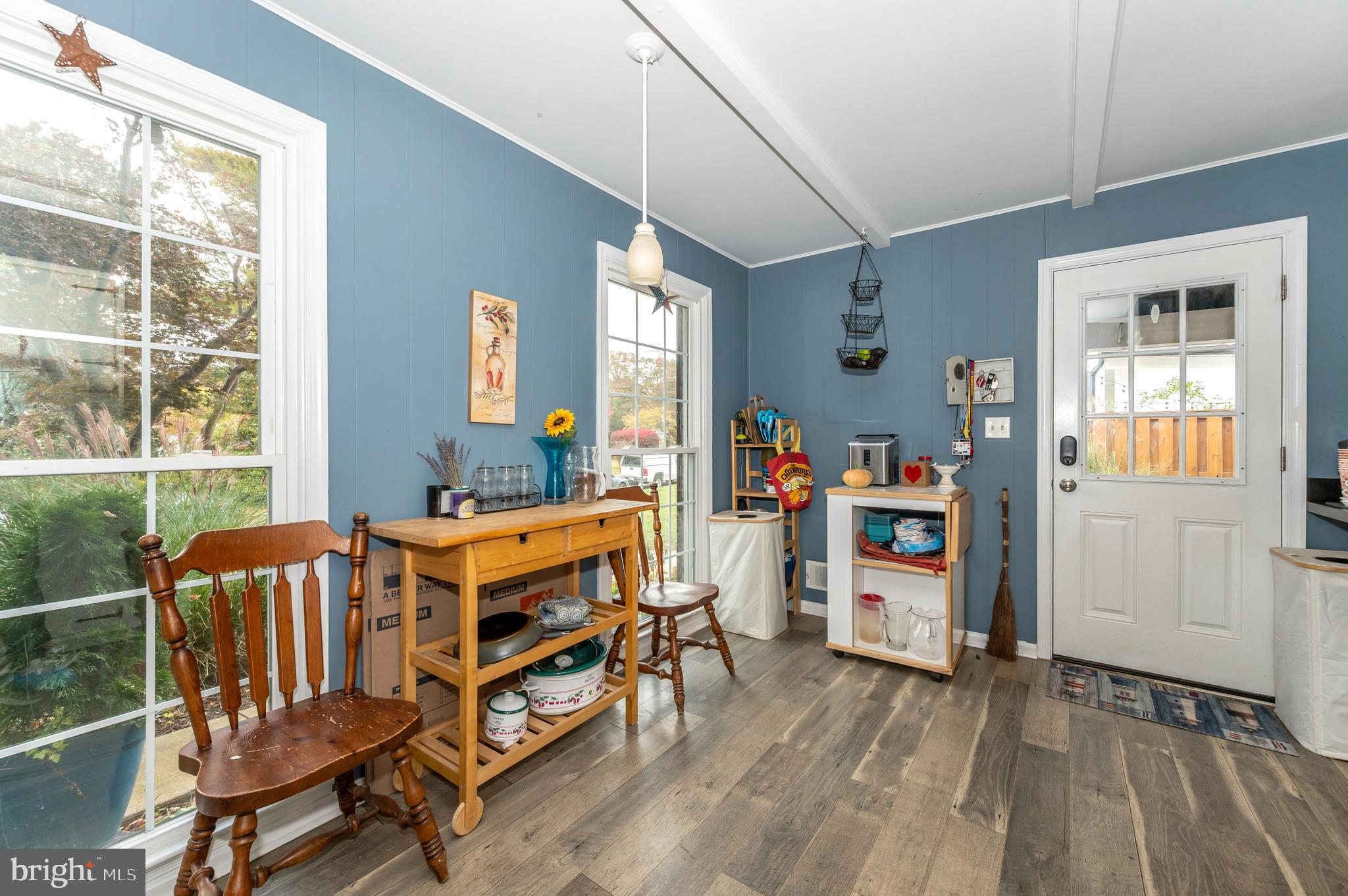 MANOR WOODS - Residential