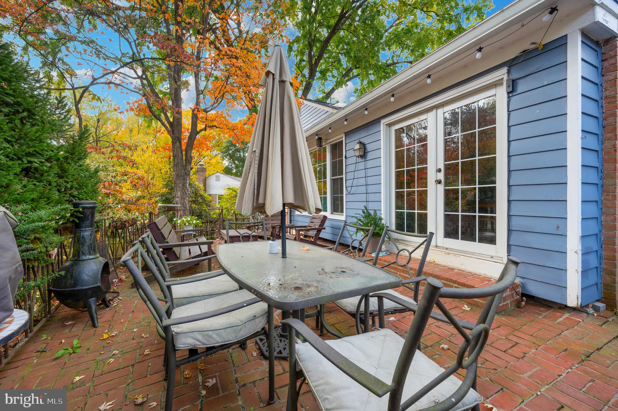 MANOR WOODS - Residential