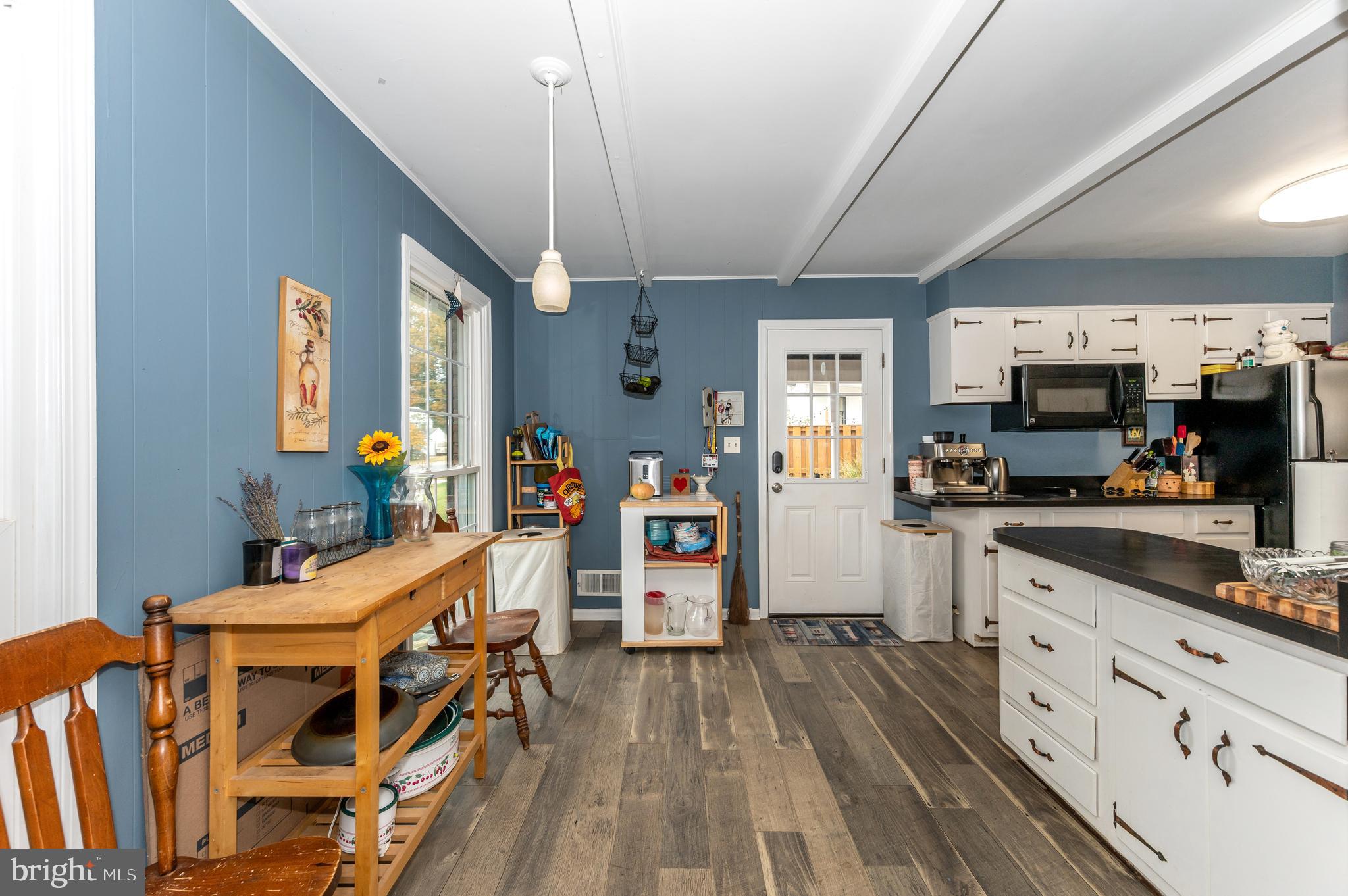 MANOR WOODS - Residential