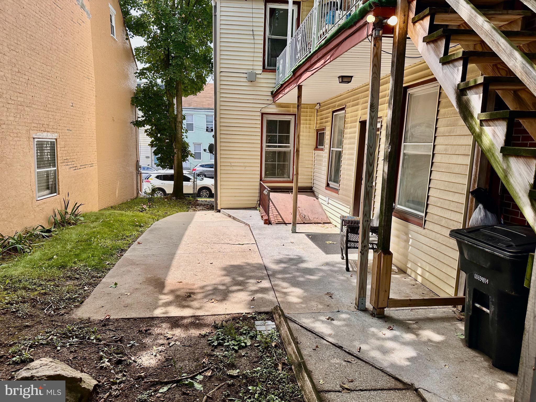 226 S 9TH STREET