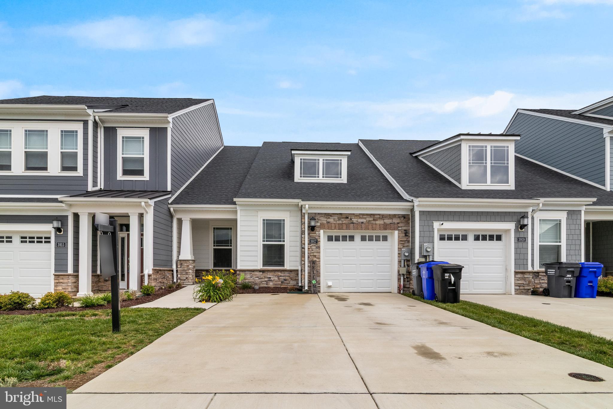 3917 GLACIER BAY PL