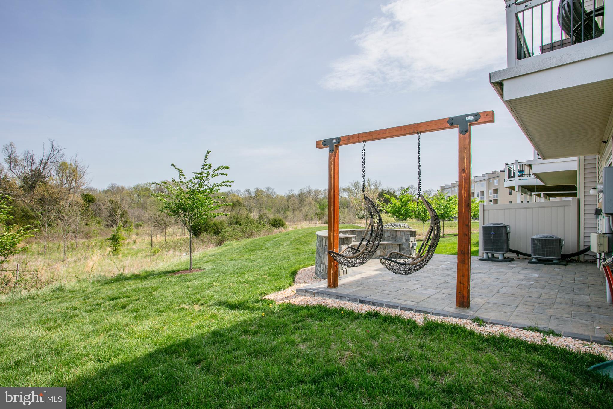 LOUDOUN VALLEY ESTATES 2 - Residential Lease