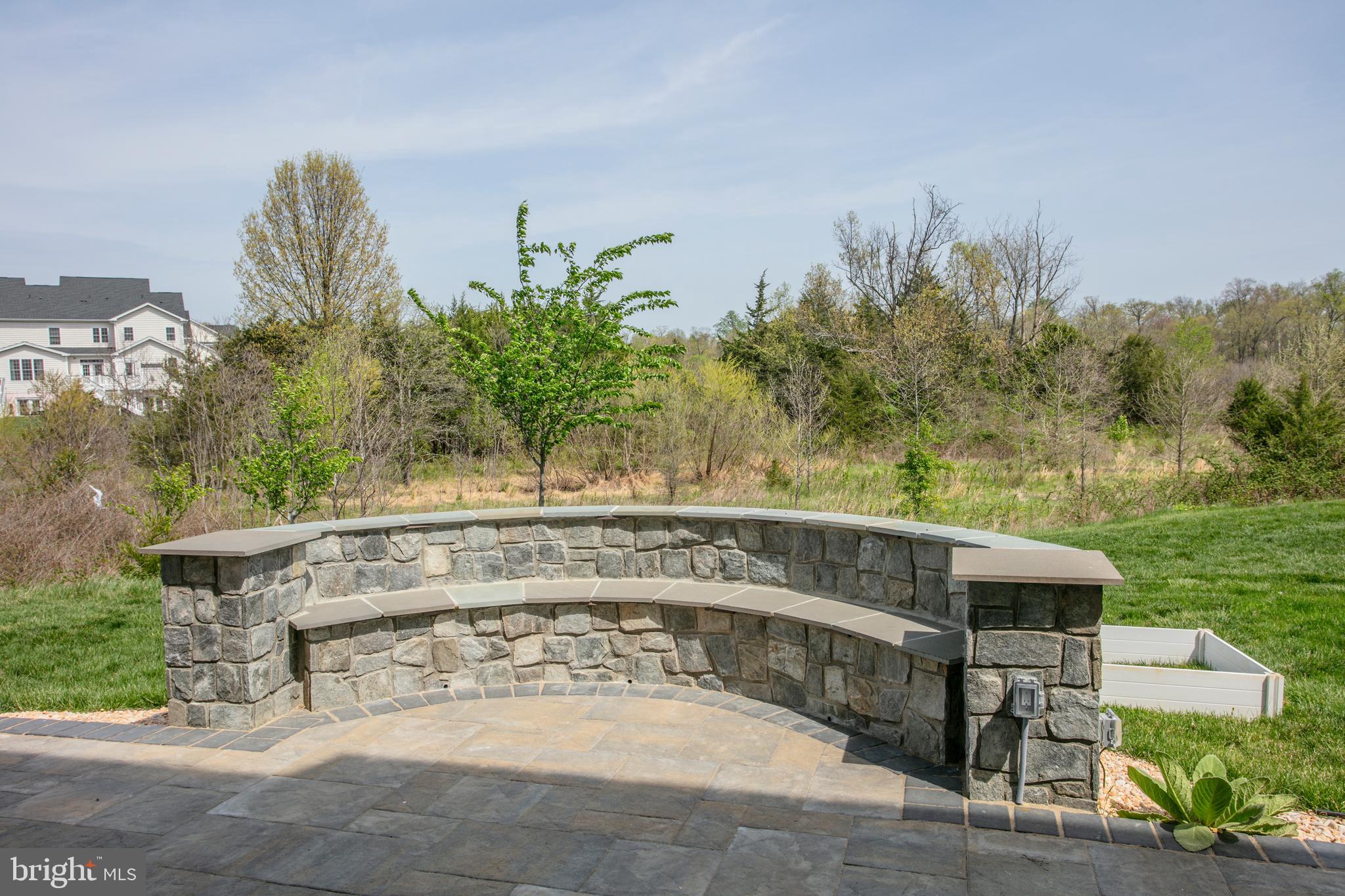 LOUDOUN VALLEY ESTATES 2 - Residential Lease