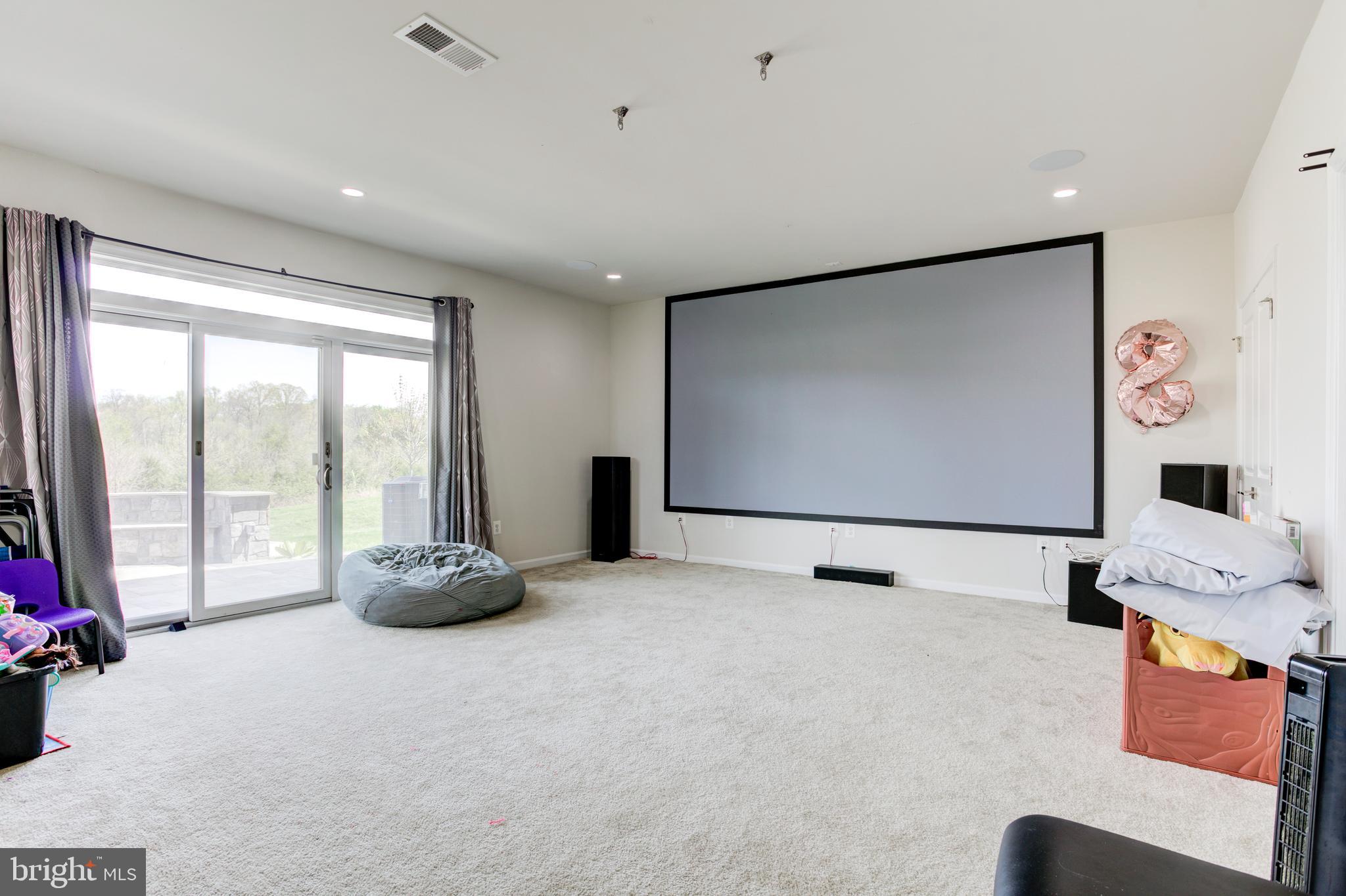 LOUDOUN VALLEY ESTATES 2 - Residential Lease