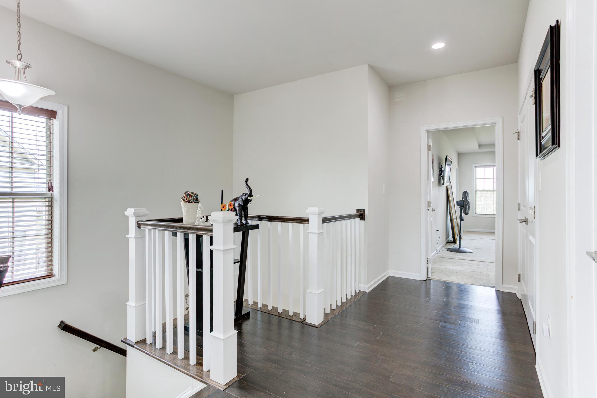 LOUDOUN VALLEY ESTATES 2 - Residential Lease