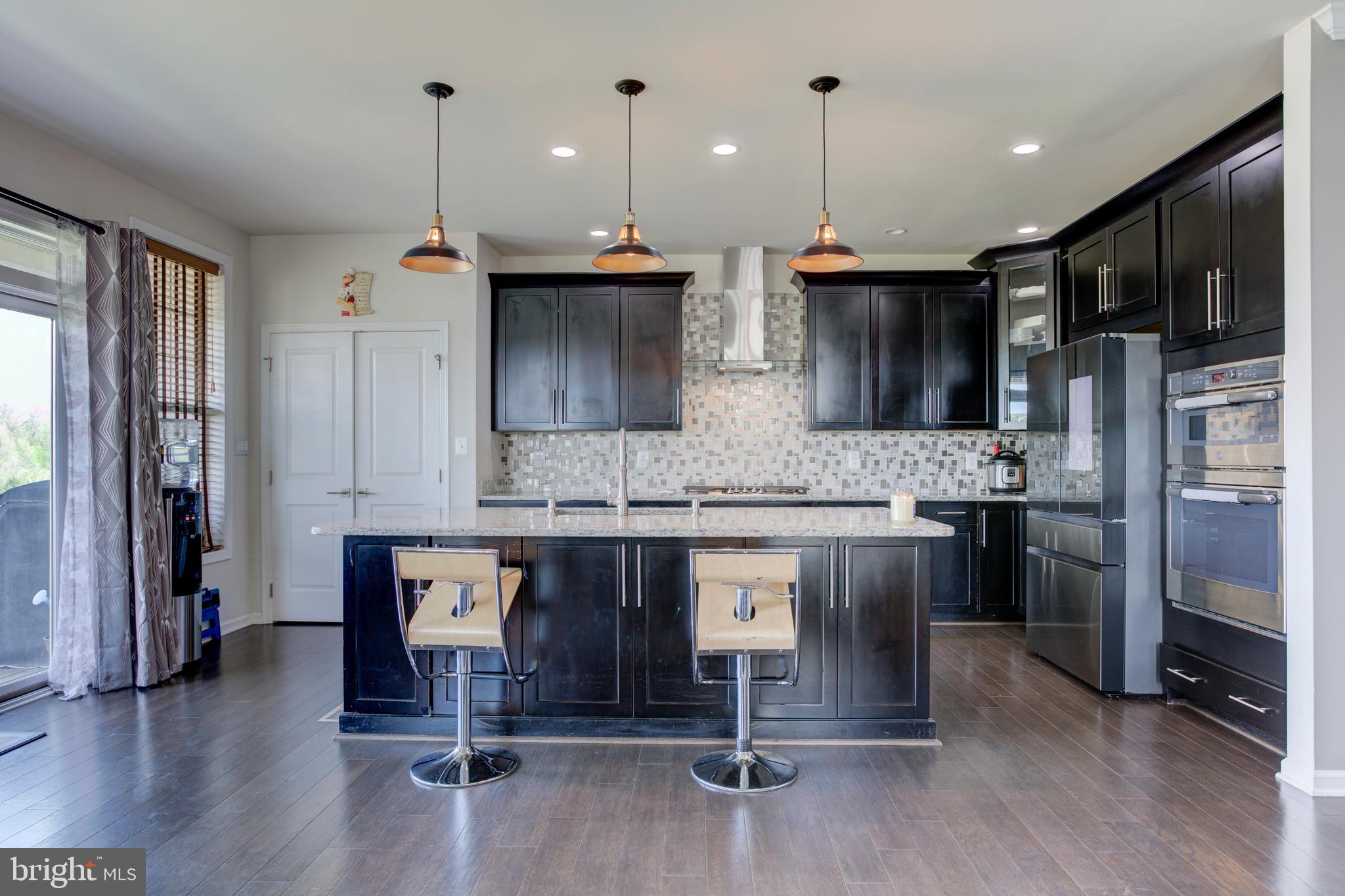 LOUDOUN VALLEY ESTATES 2 - Residential Lease