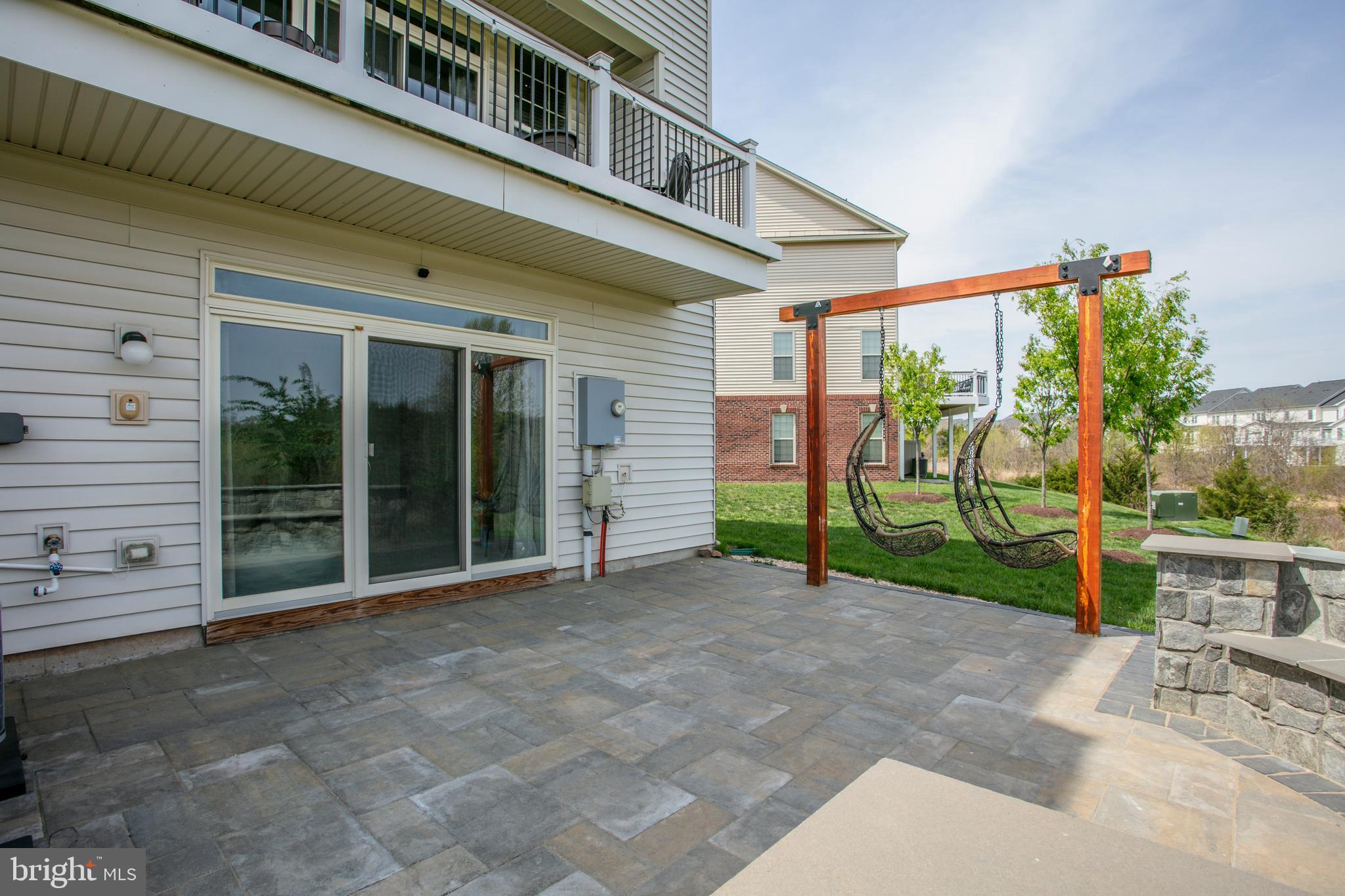 LOUDOUN VALLEY ESTATES 2 - Residential Lease