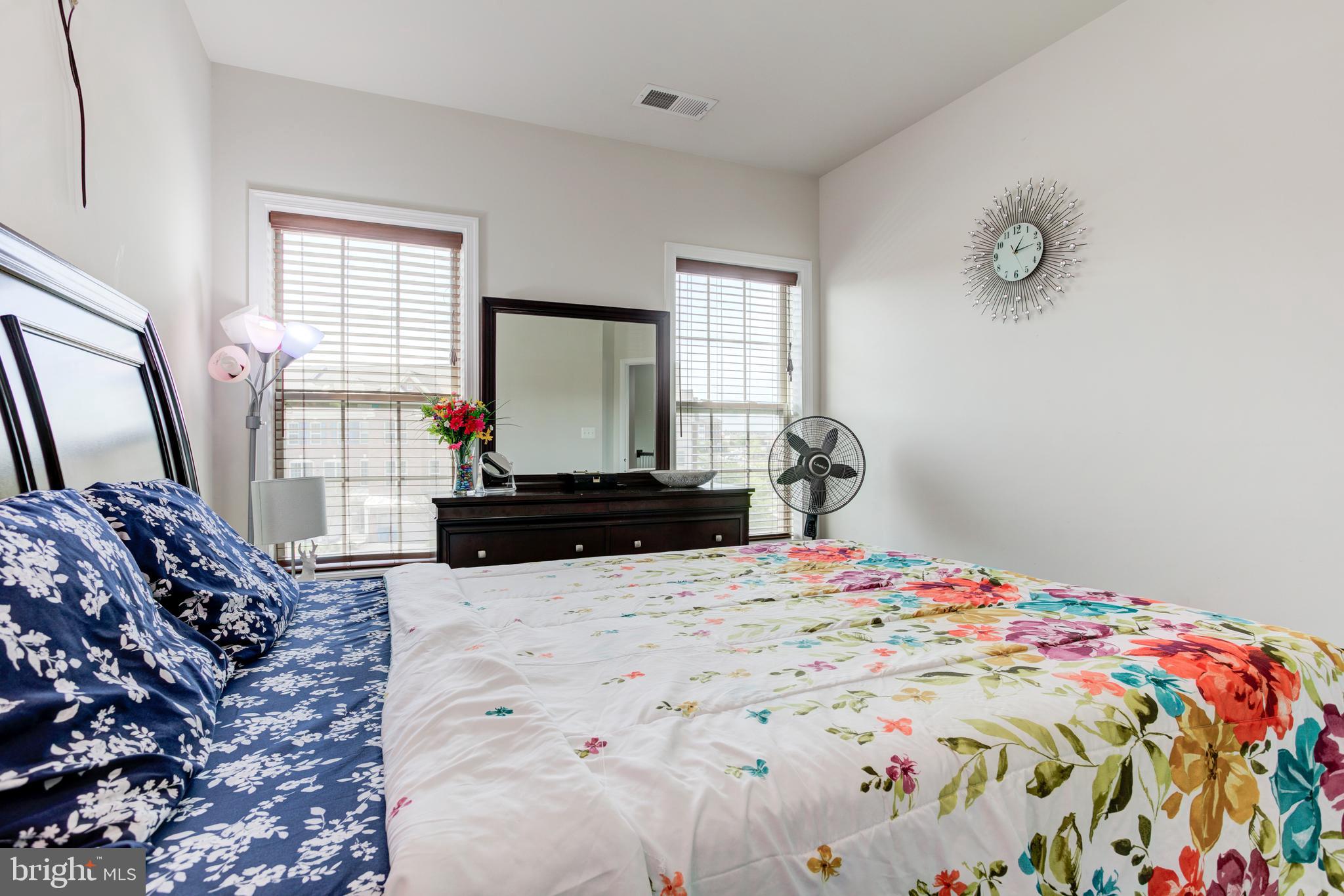 LOUDOUN VALLEY ESTATES 2 - Residential Lease