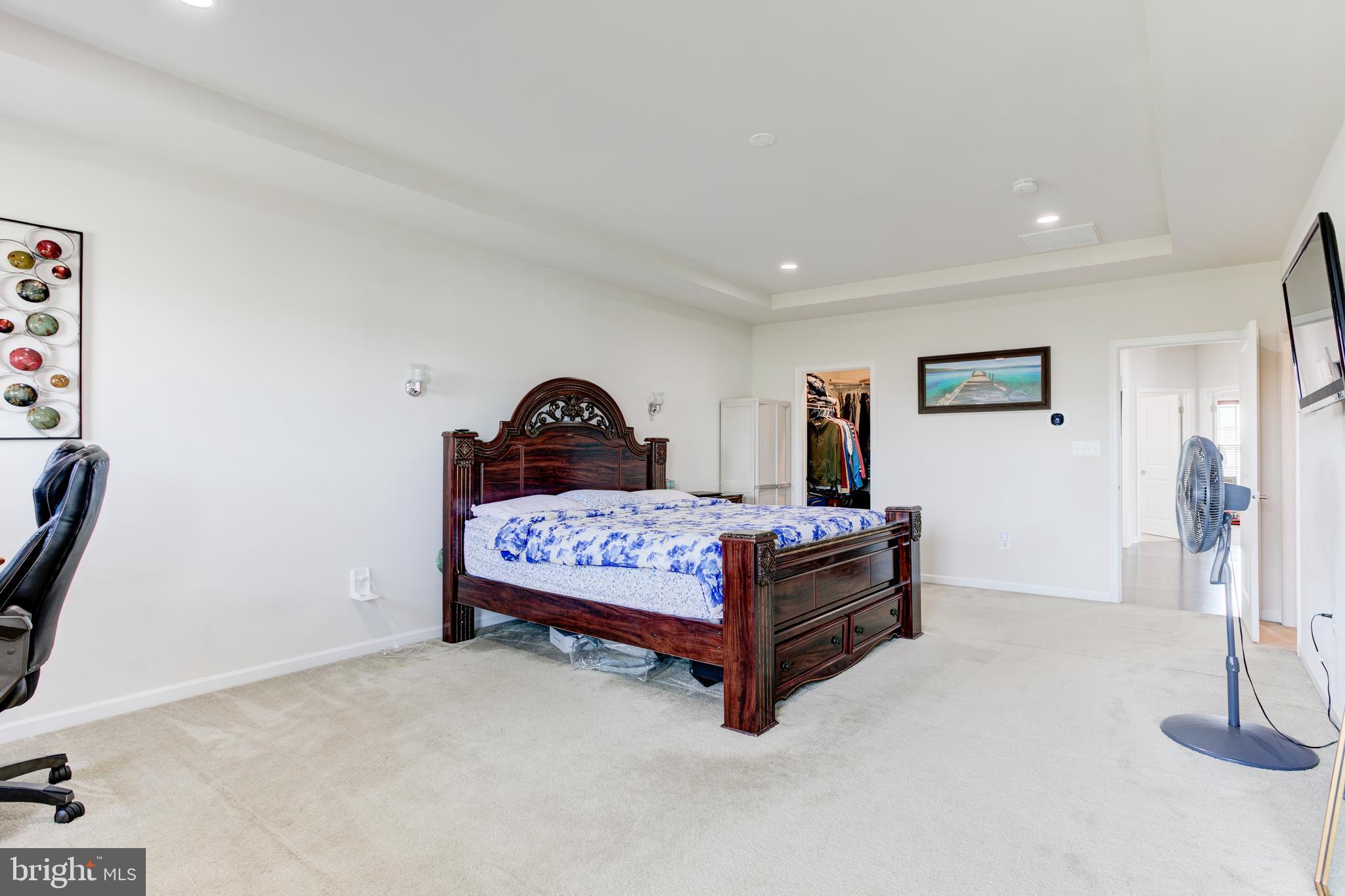 LOUDOUN VALLEY ESTATES 2 - Residential Lease