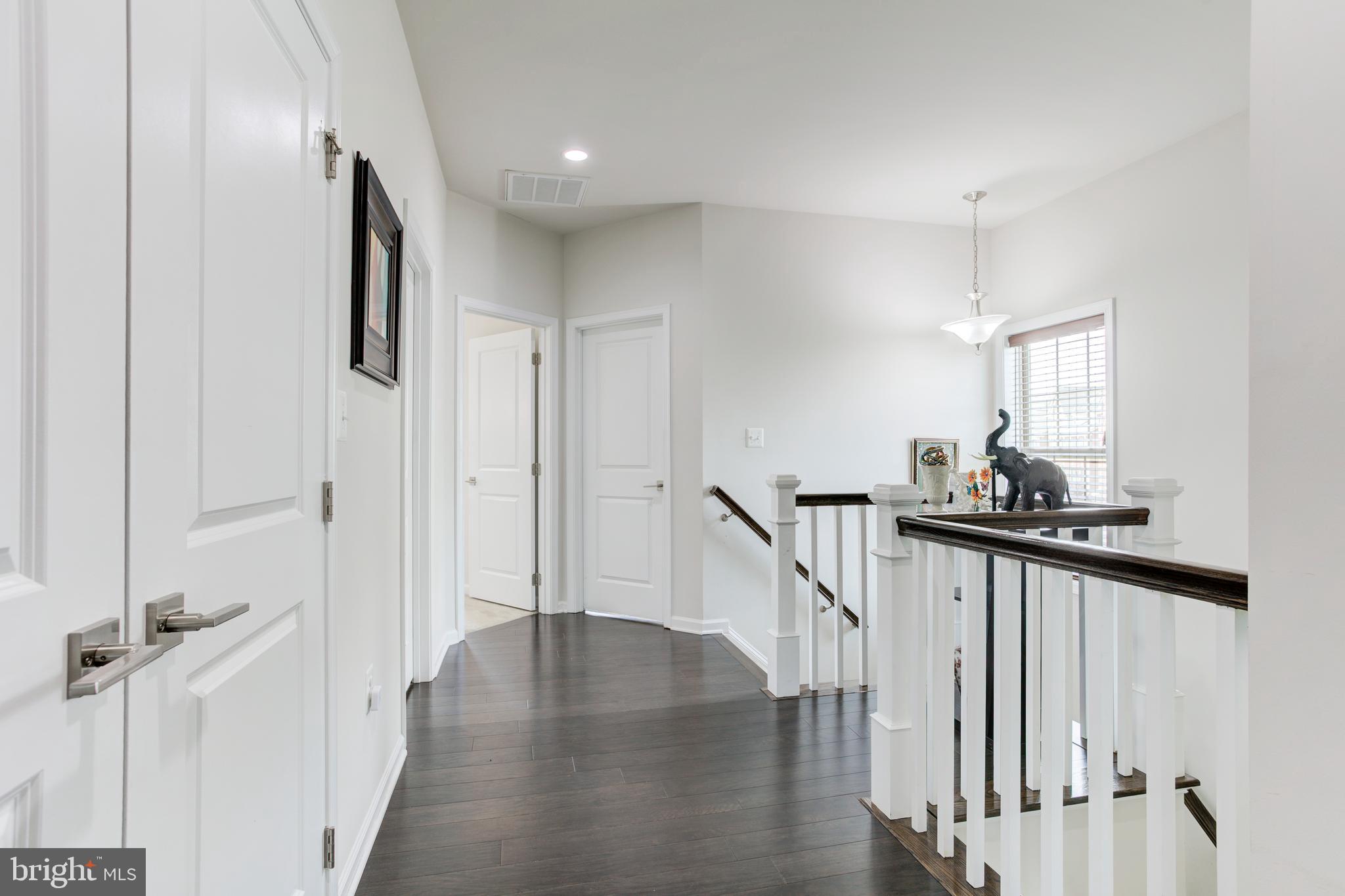 LOUDOUN VALLEY ESTATES 2 - Residential Lease