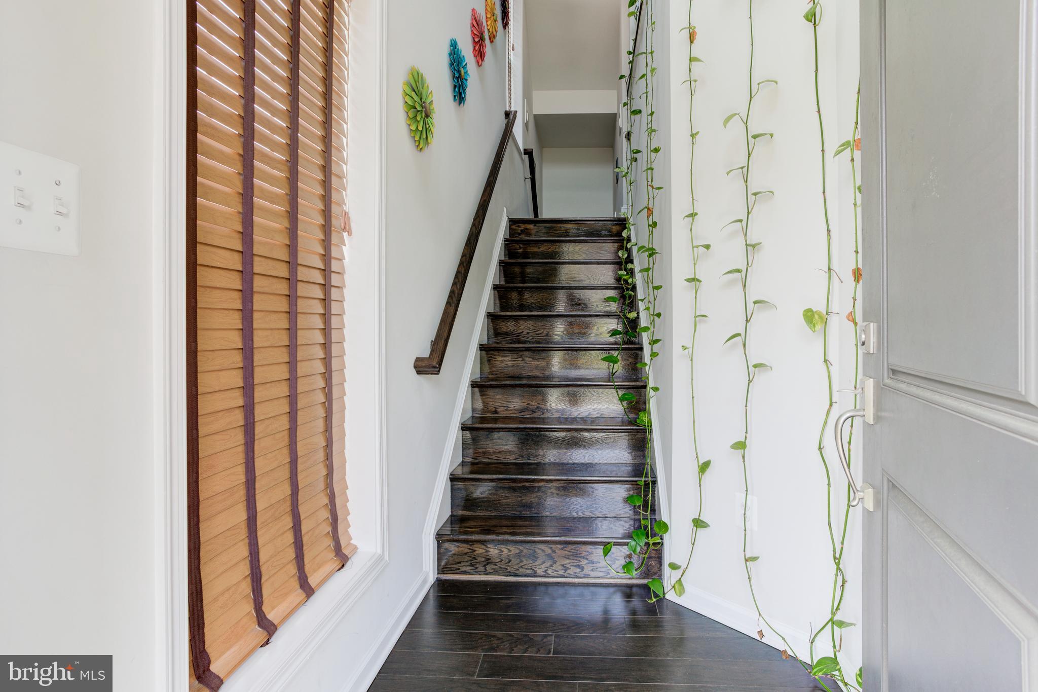 LOUDOUN VALLEY ESTATES 2 - Residential Lease