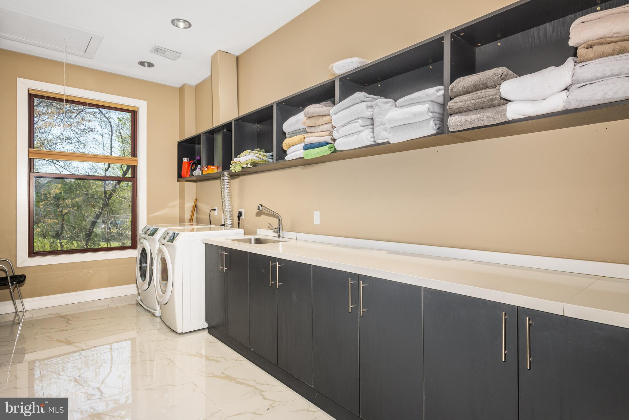 PT ROCKVILLE OUT RES 3 - Residential