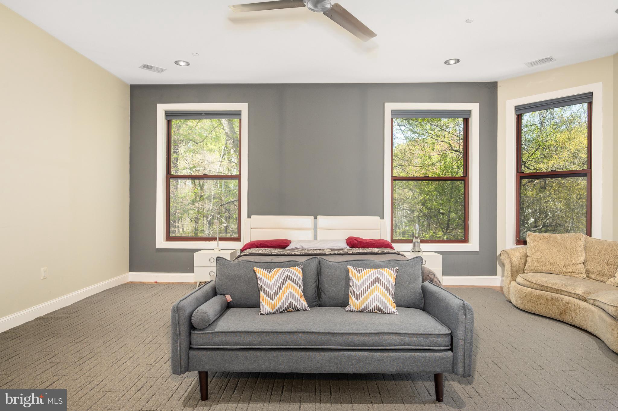 PT ROCKVILLE OUT RES 3 - Residential