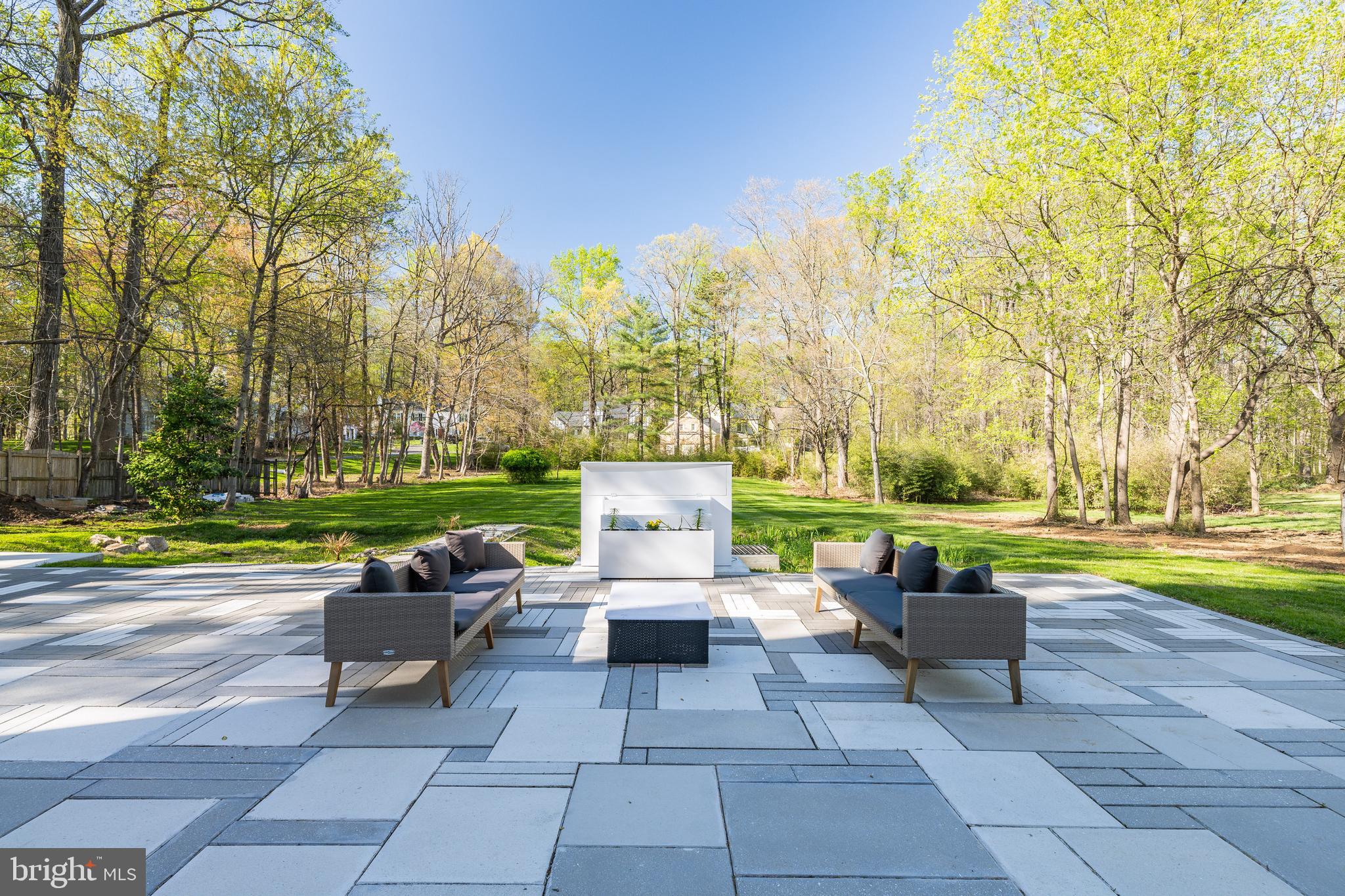 PT ROCKVILLE OUT RES 3 - Residential