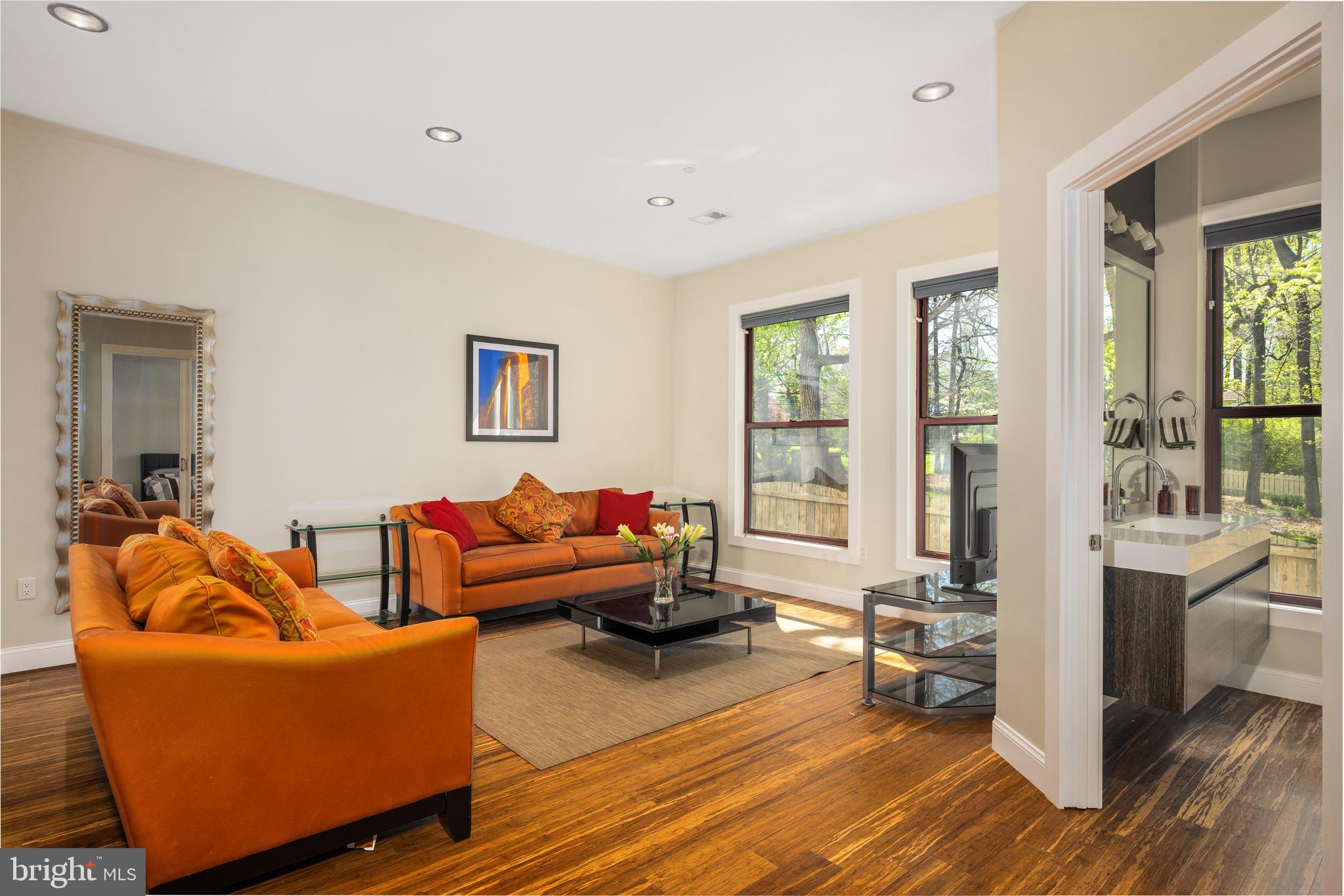 PT ROCKVILLE OUT RES 3 - Residential