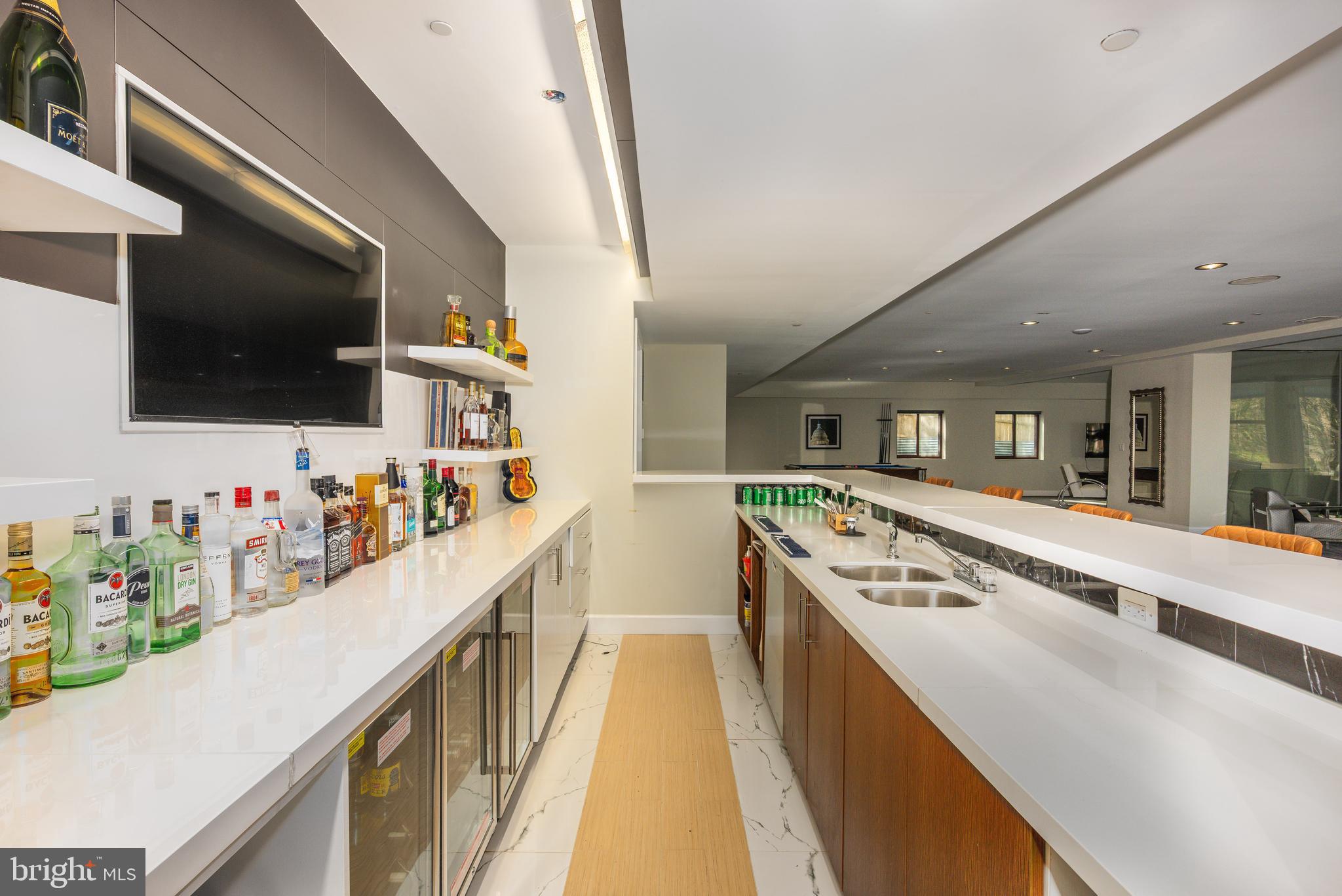 PT ROCKVILLE OUT RES 3 - Residential