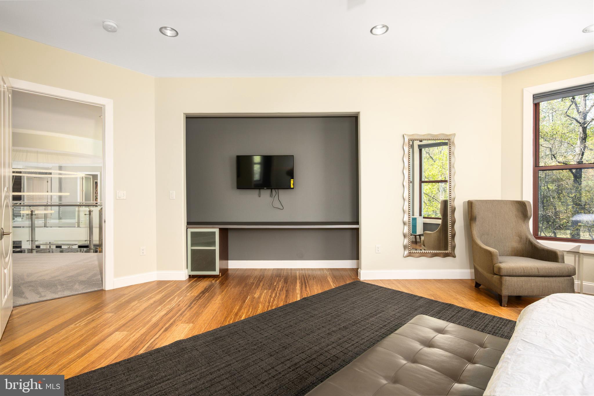 PT ROCKVILLE OUT RES 3 - Residential