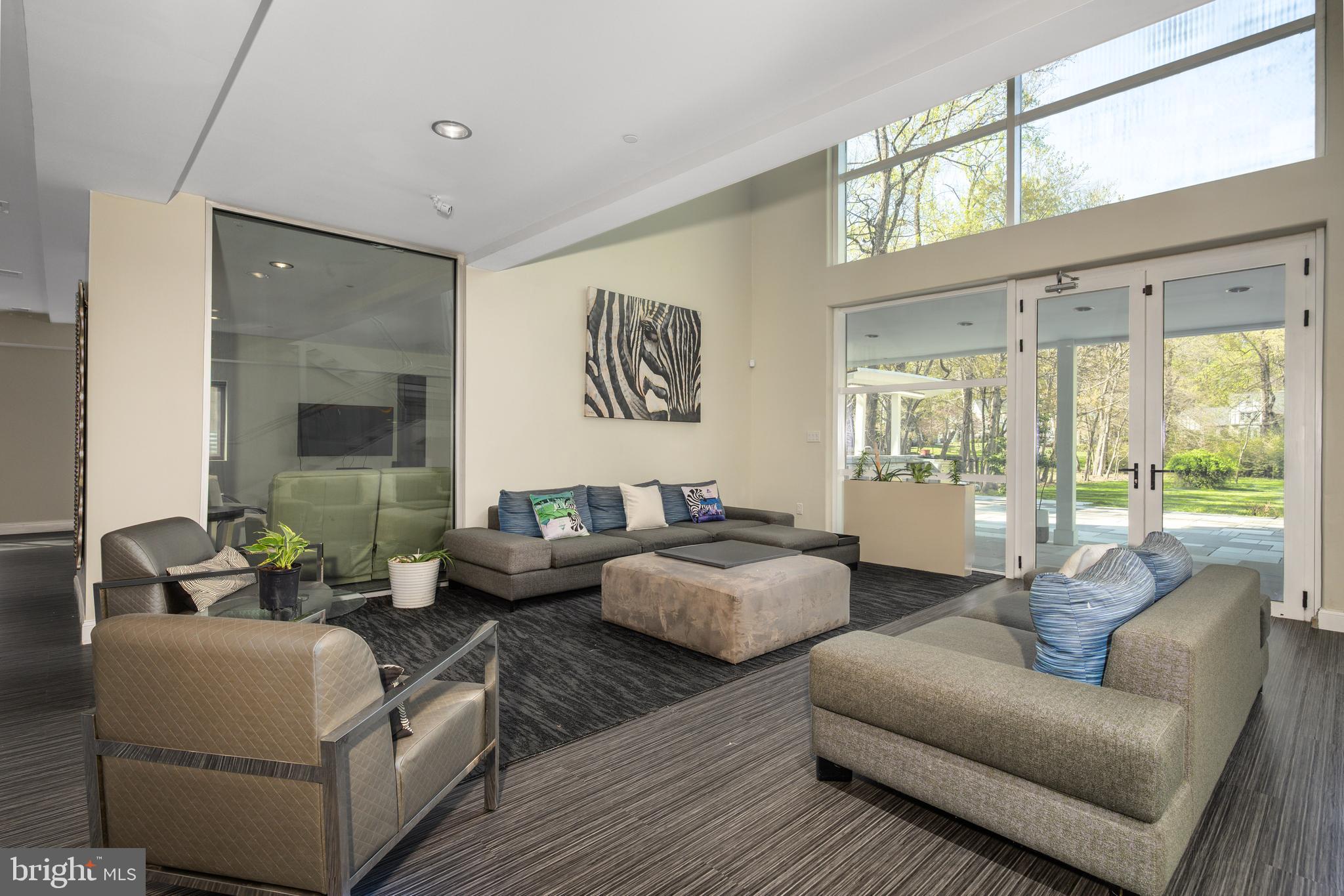 PT ROCKVILLE OUT RES 3 - Residential